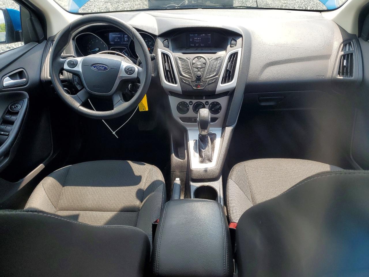 2014 Ford Focus Se Blue vin: 1FADP3K24EL136429