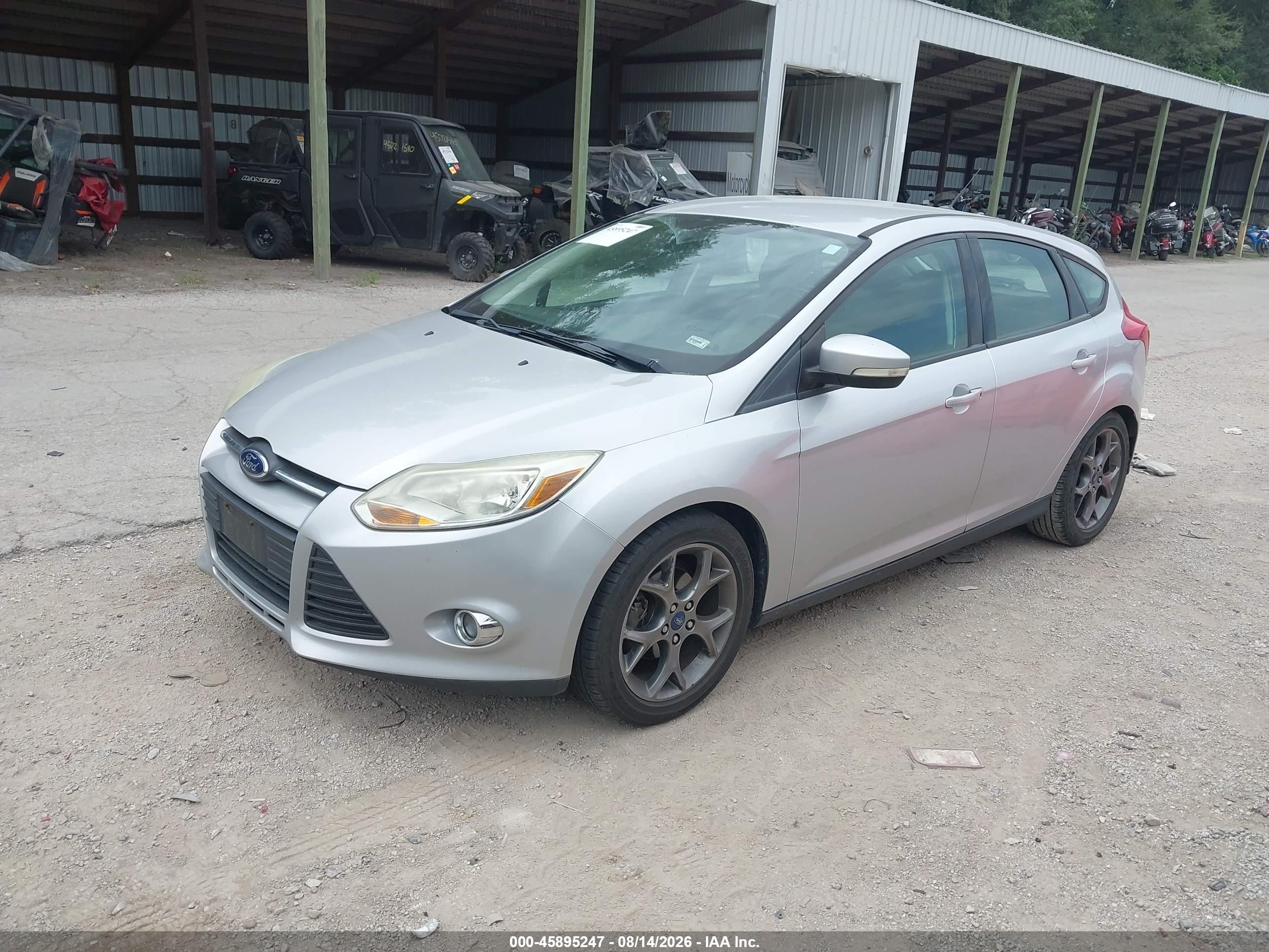 2014 Ford Focus Se Silver vin: 1FADP3K24EL151299