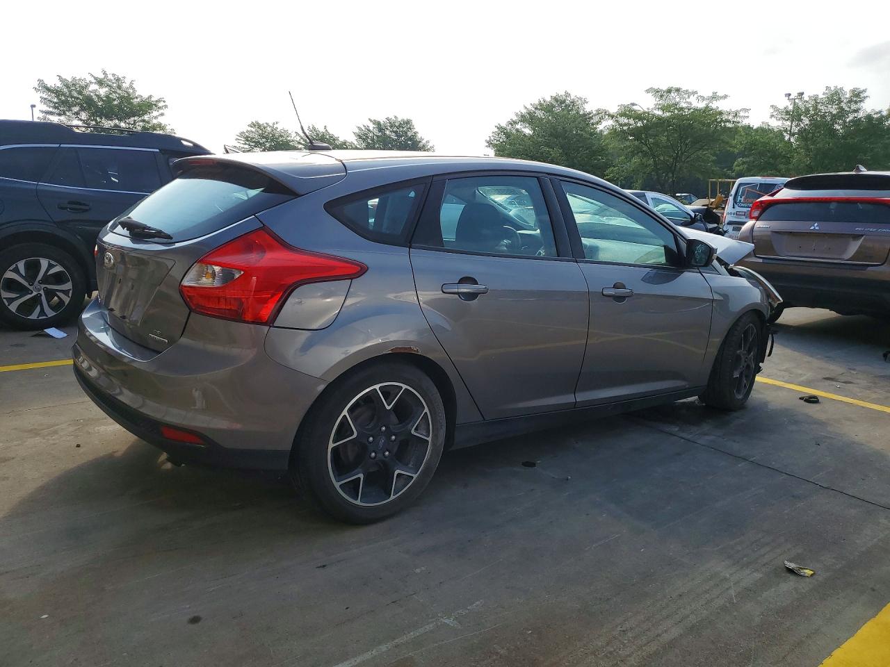 2014 Ford Focus Se Gray vin: 1FADP3K24EL155160