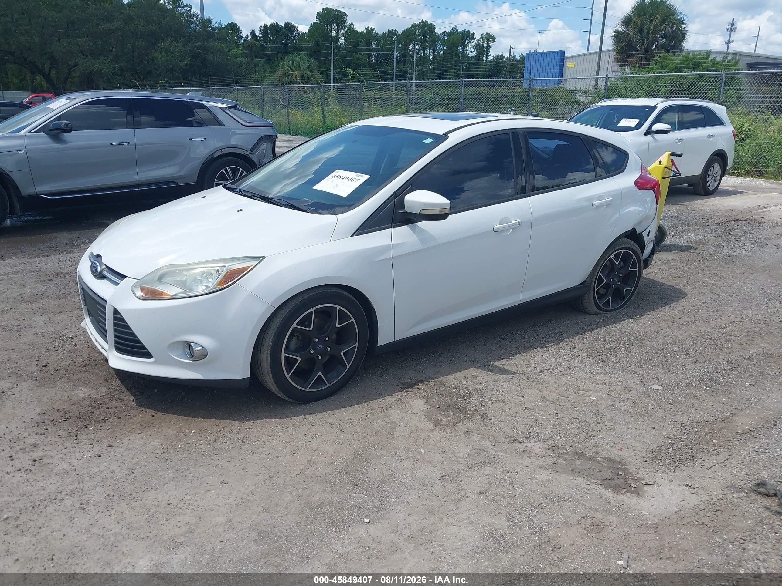 2014 Ford Focus Se White vin: 1FADP3K24EL192564