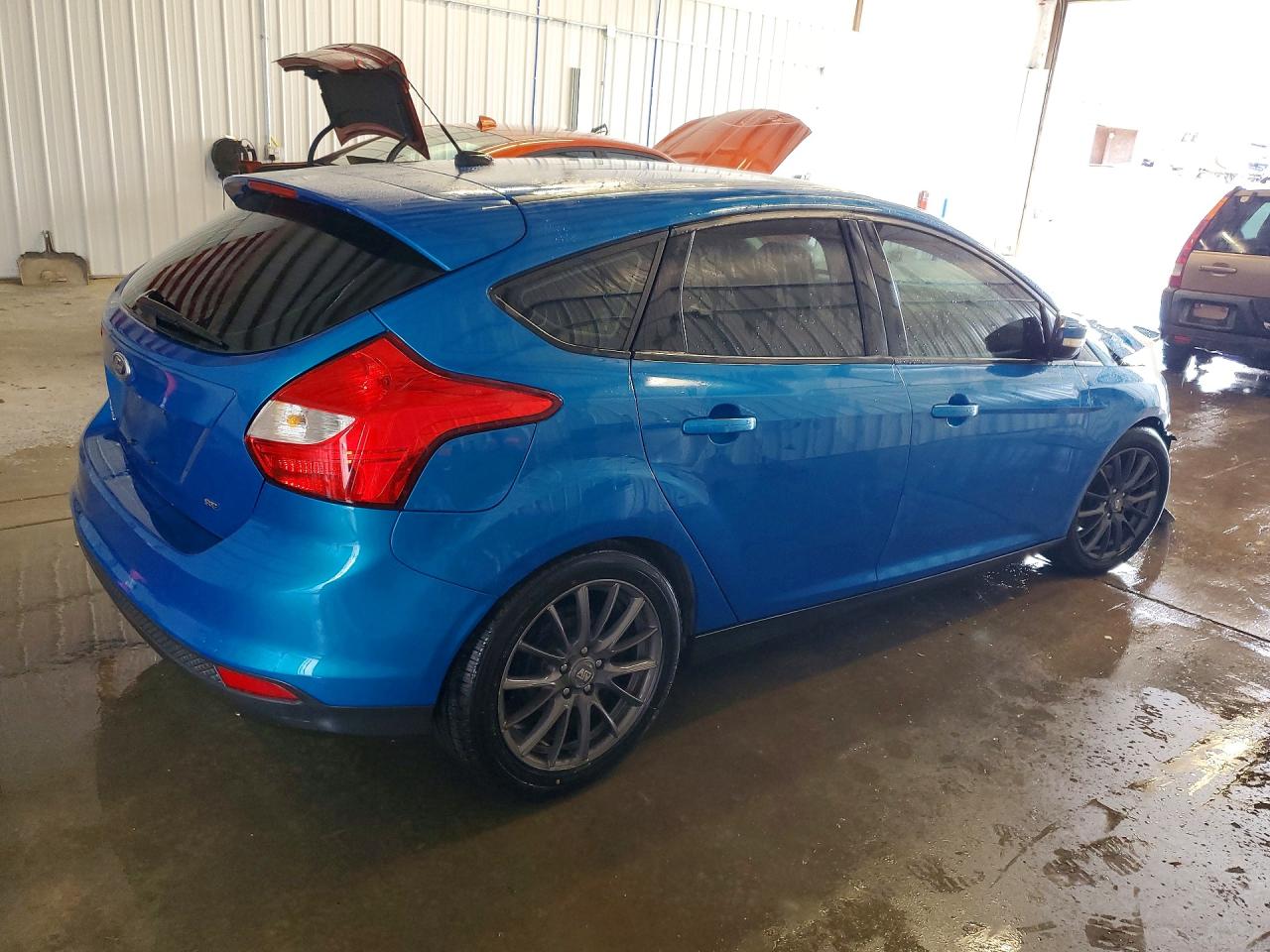 2014 Ford Focus Se Blue vin: 1FADP3K24EL202431