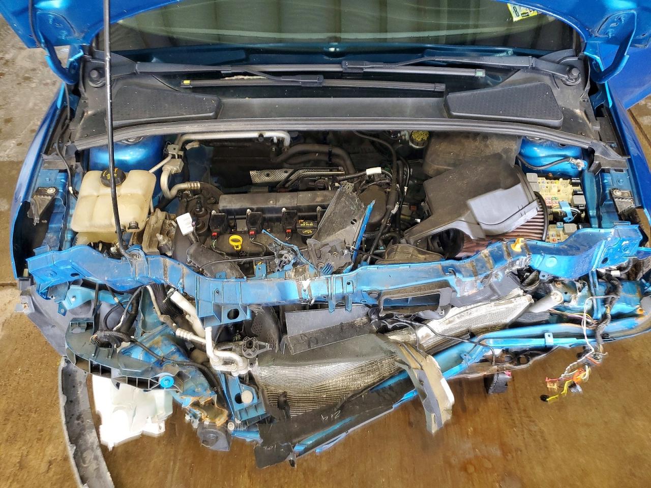 2014 Ford Focus Se Blue vin: 1FADP3K24EL202431