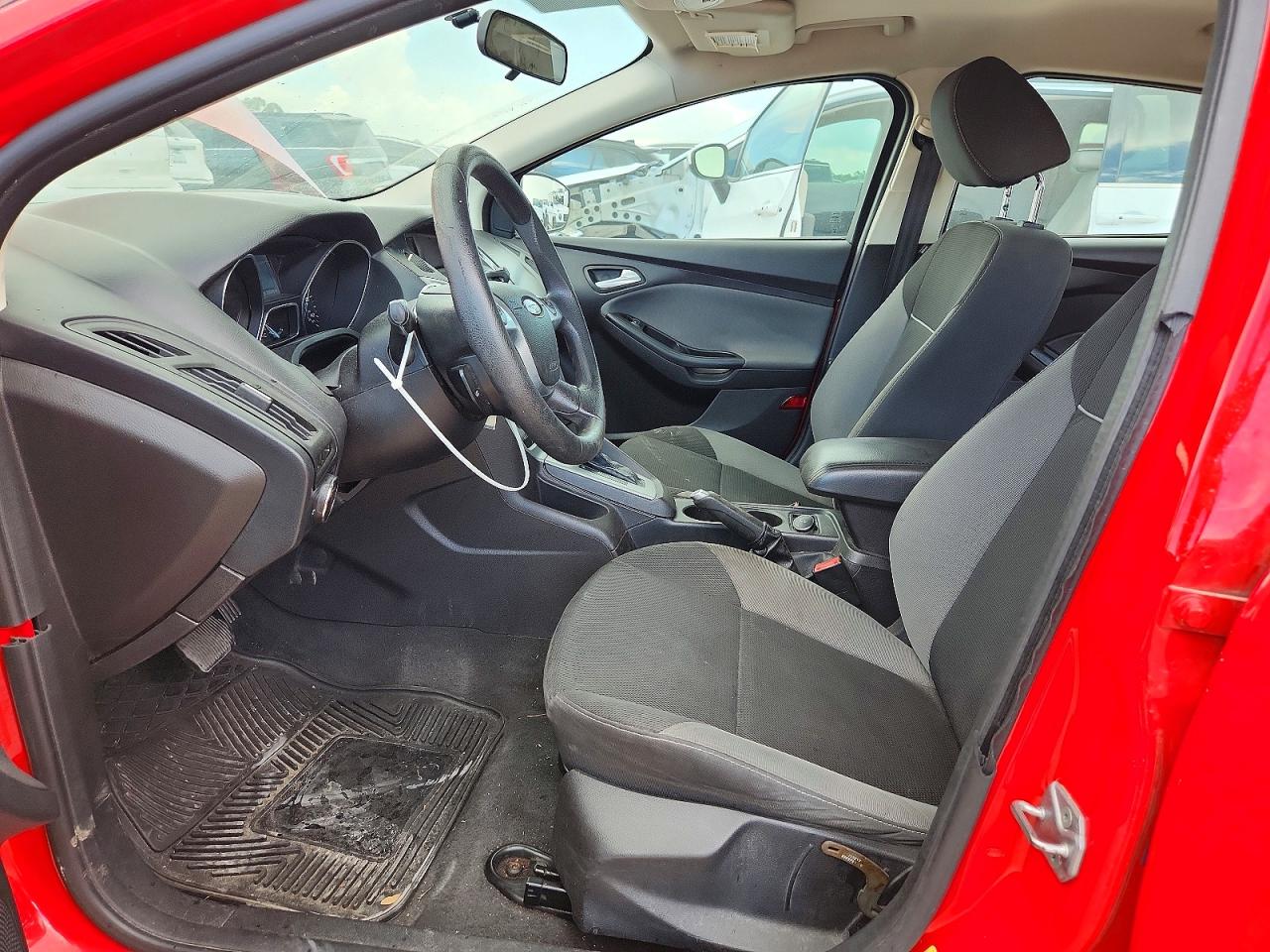 2014 Ford Focus Se Red vin: 1FADP3K24EL246929