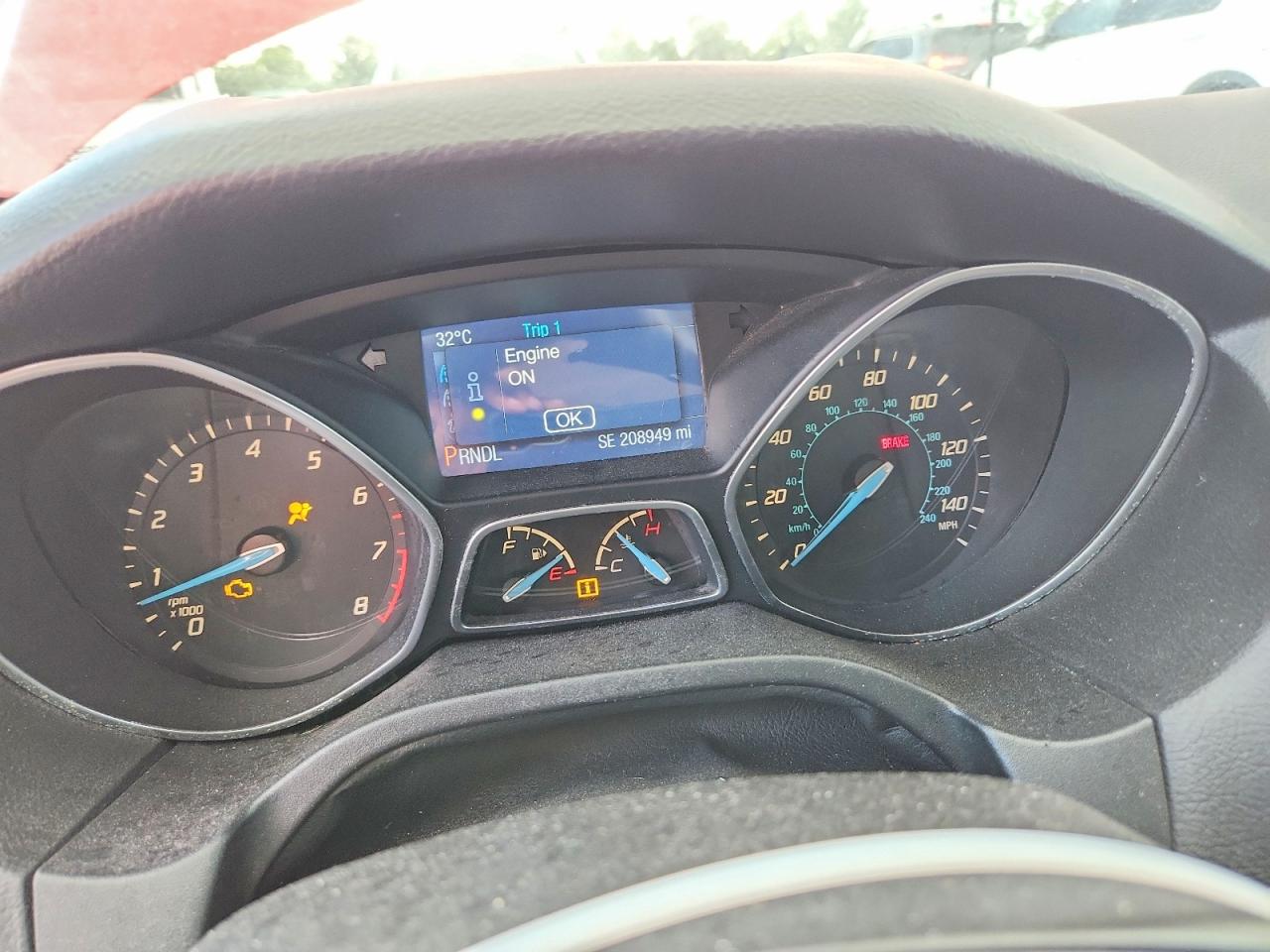 2014 Ford Focus Se Red vin: 1FADP3K24EL246929