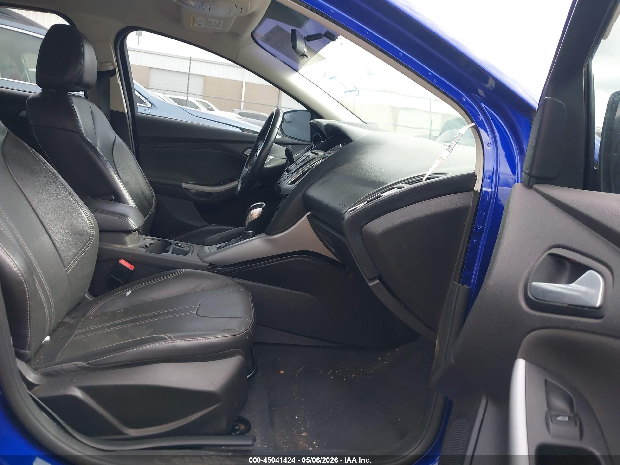 2014 Ford Focus Se Blue vin: 1FADP3K24EL276092