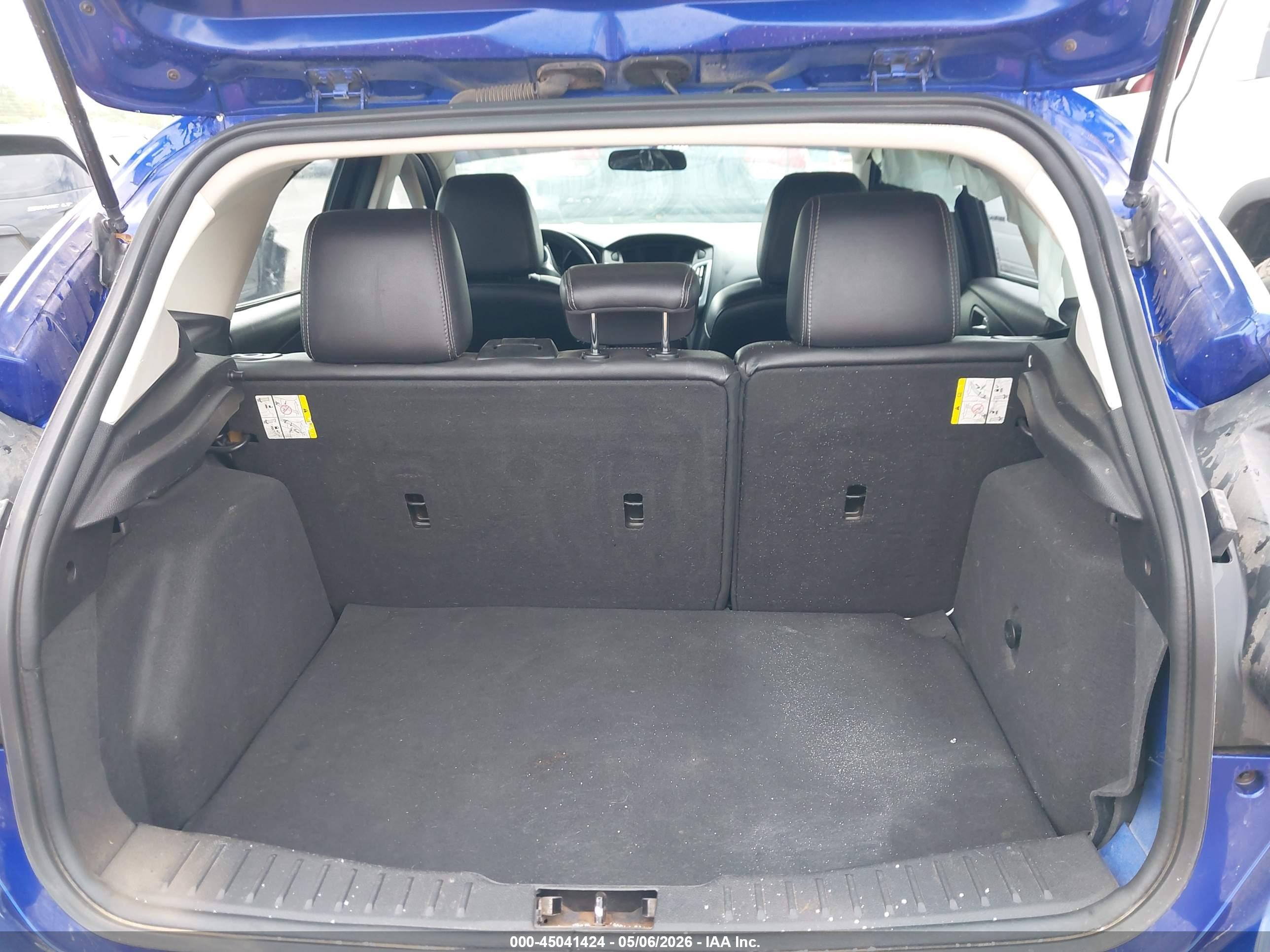 2014 Ford Focus Se Blue vin: 1FADP3K24EL276092