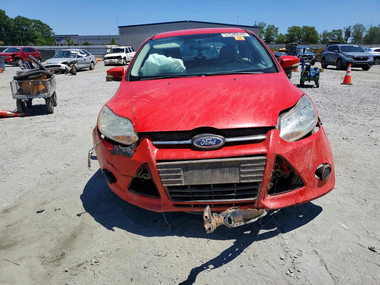 2014 Ford Focus Se Red vin: 1FADP3K24EL287013