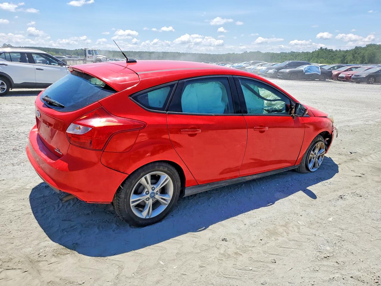2014 Ford Focus Se Red vin: 1FADP3K24EL287013