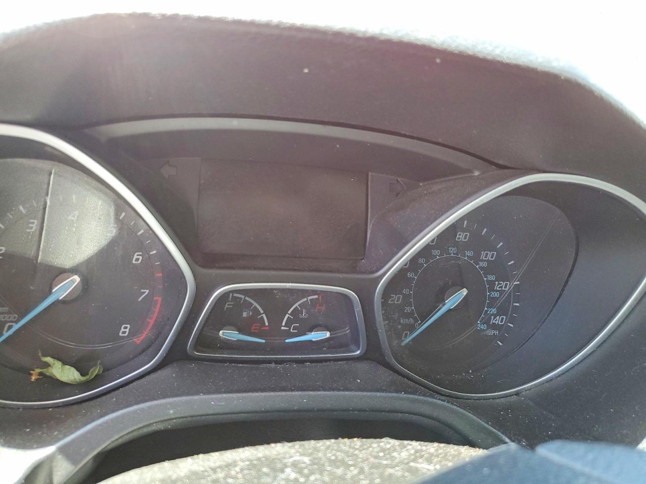 2014 Ford Focus Se Red vin: 1FADP3K24EL287013