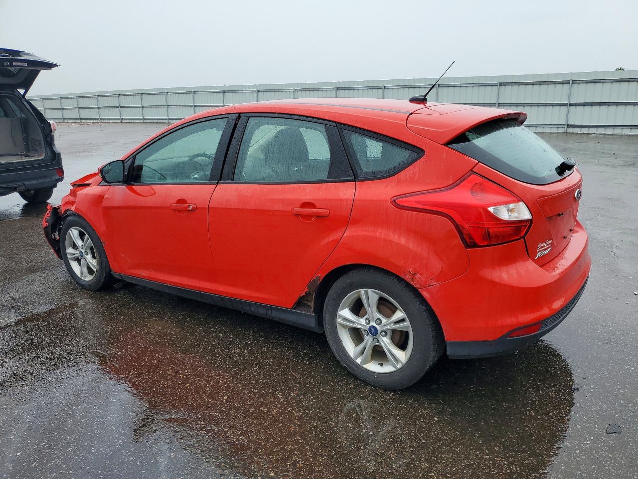 2014 Ford Focus Se Red vin: 1FADP3K24EL295421
