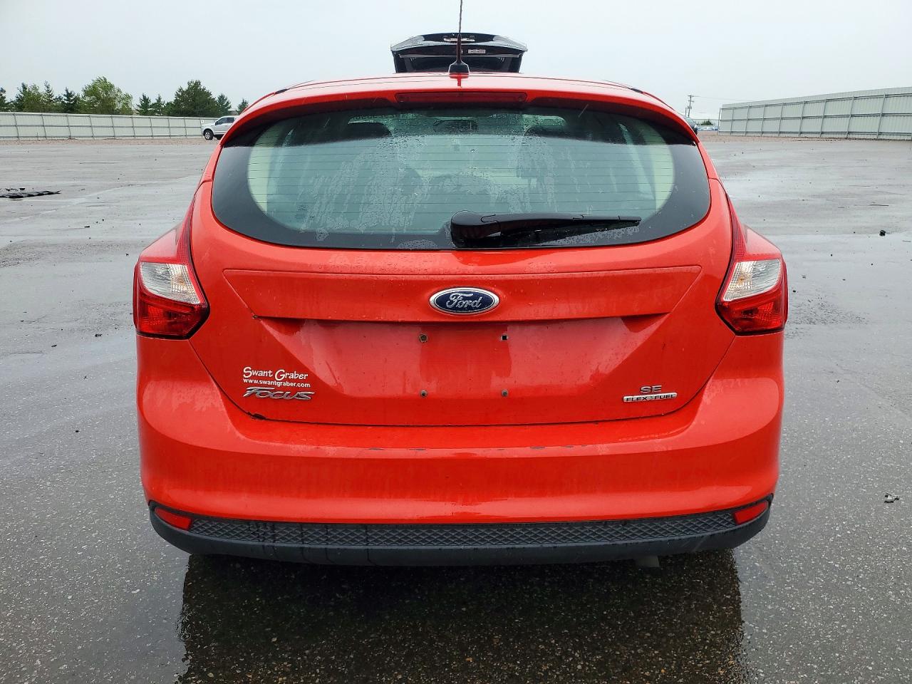 2014 Ford Focus Se Red vin: 1FADP3K24EL295421