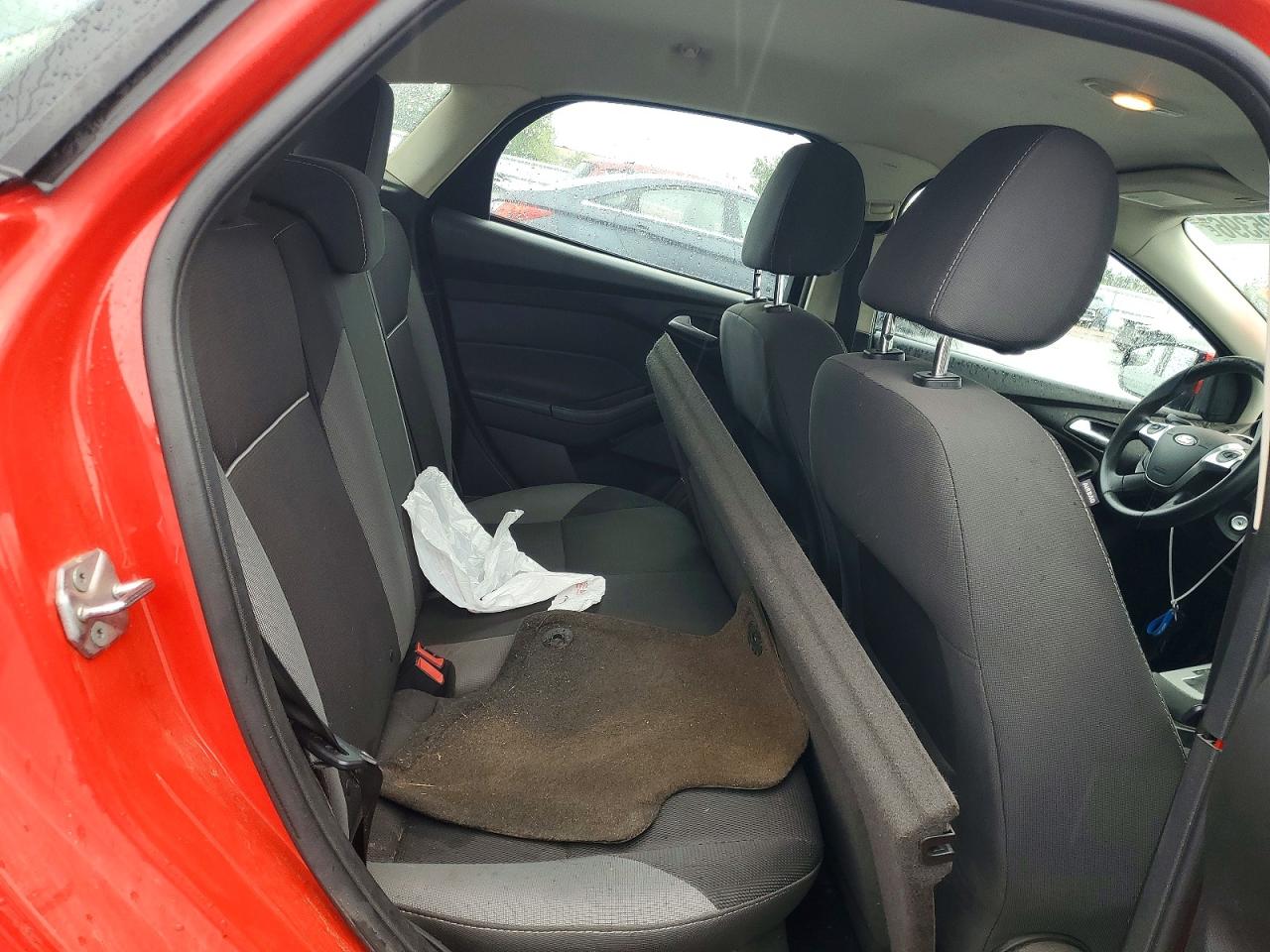 2014 Ford Focus Se Red vin: 1FADP3K24EL295421