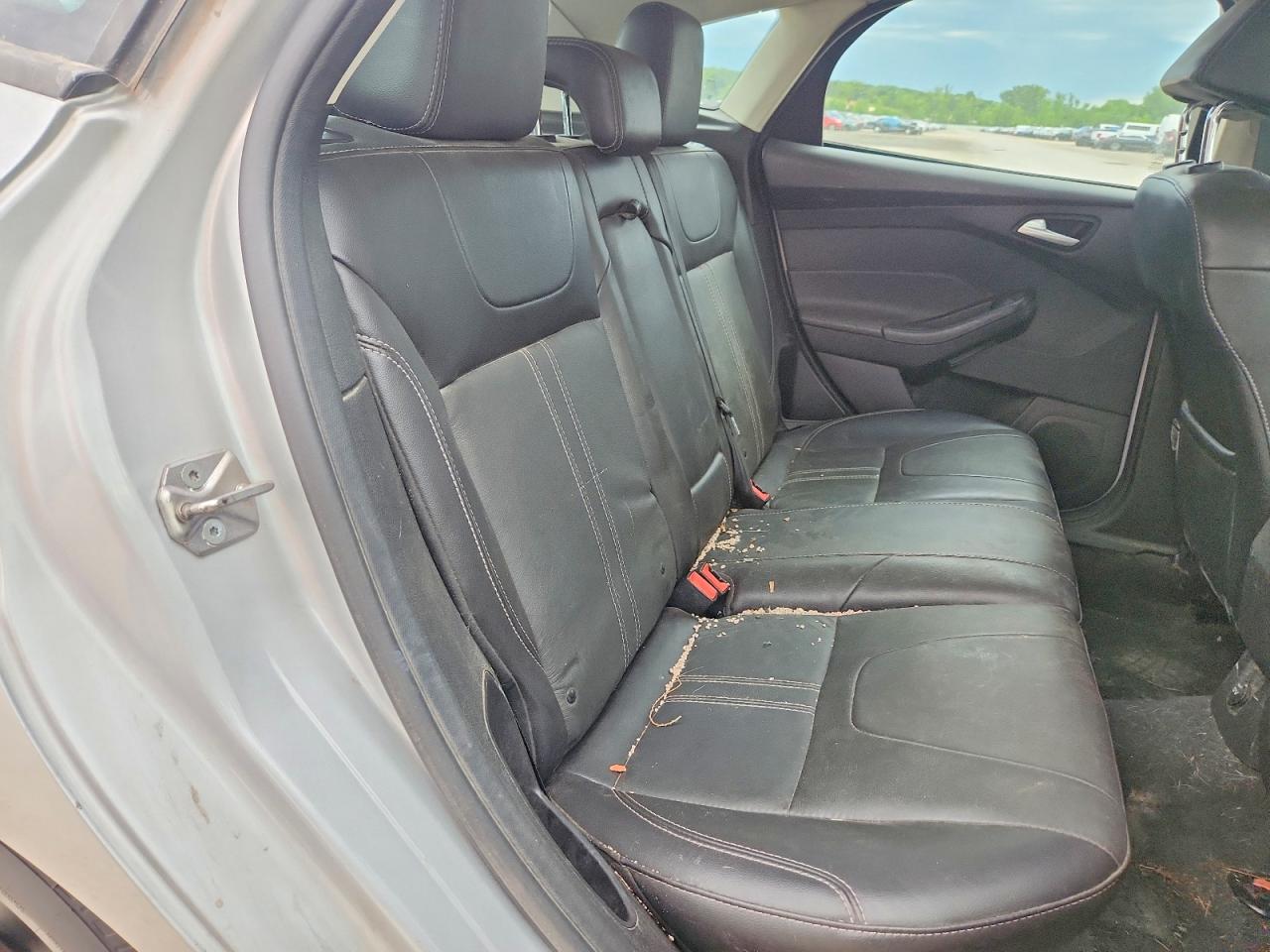2014 Ford Focus Se Gray vin: 1FADP3K24EL302576