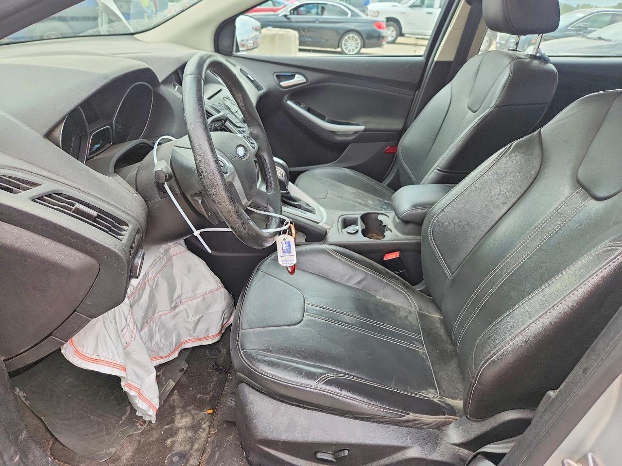 2014 Ford Focus Se Gray vin: 1FADP3K24EL302576