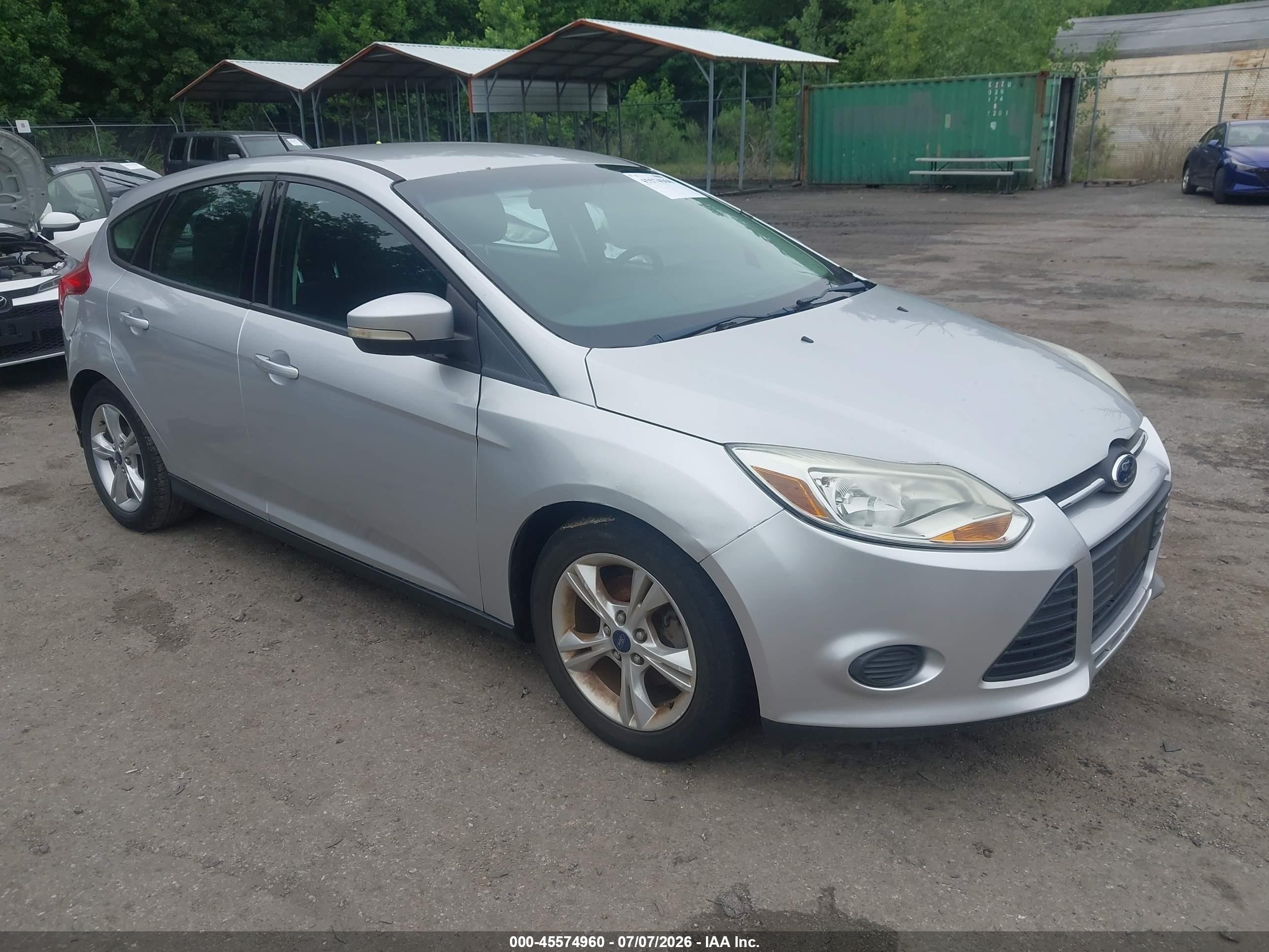 2014 Ford Focus Se Silver vin: 1FADP3K24EL304778