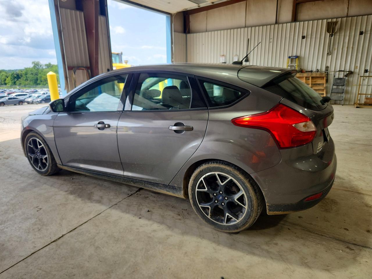 2014 Ford Focus Se Серый vin: 1FADP3K24EL315862