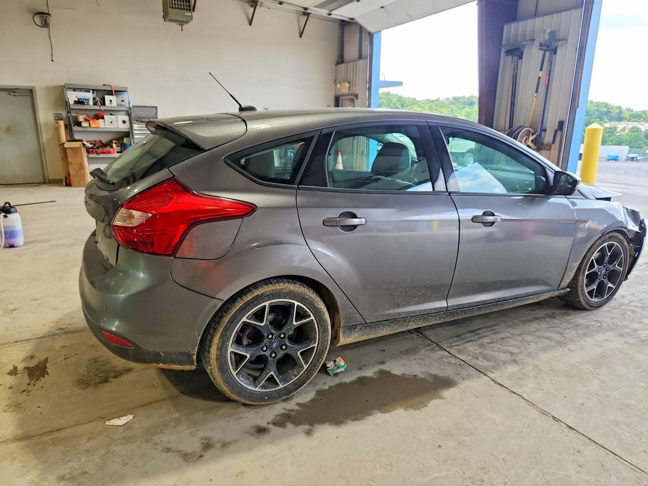 2014 Ford Focus Se Серый vin: 1FADP3K24EL315862