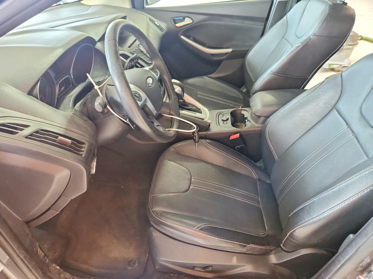 2014 Ford Focus Se Серый vin: 1FADP3K24EL315862