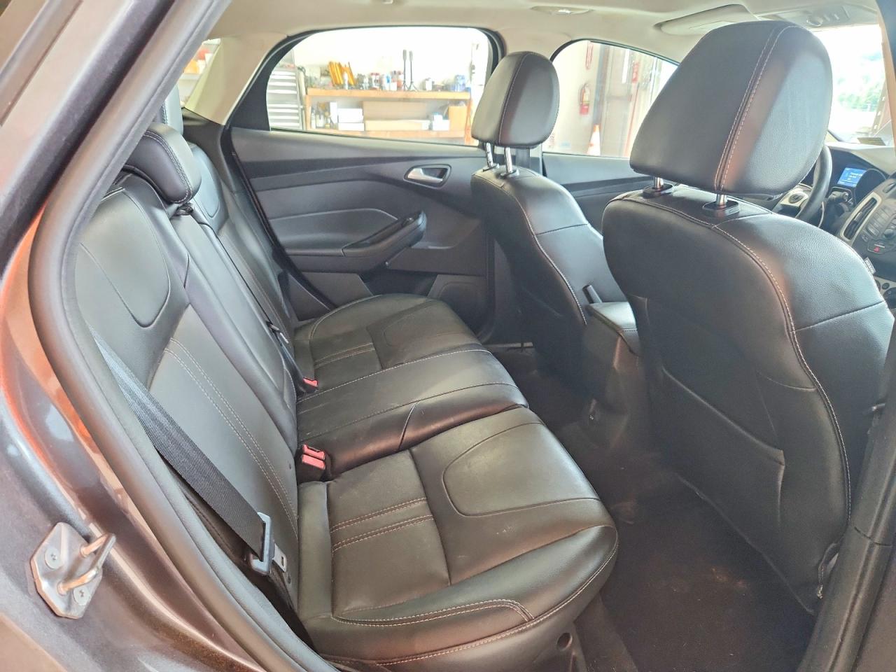 2014 Ford Focus Se Серый vin: 1FADP3K24EL315862