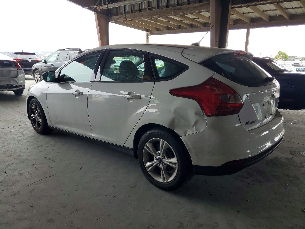 2014 Ford Focus Se White vin: 1FADP3K24EL322438