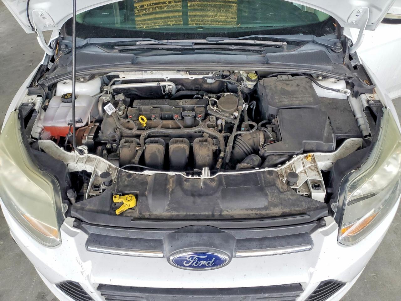 2014 Ford Focus Se White vin: 1FADP3K24EL322438