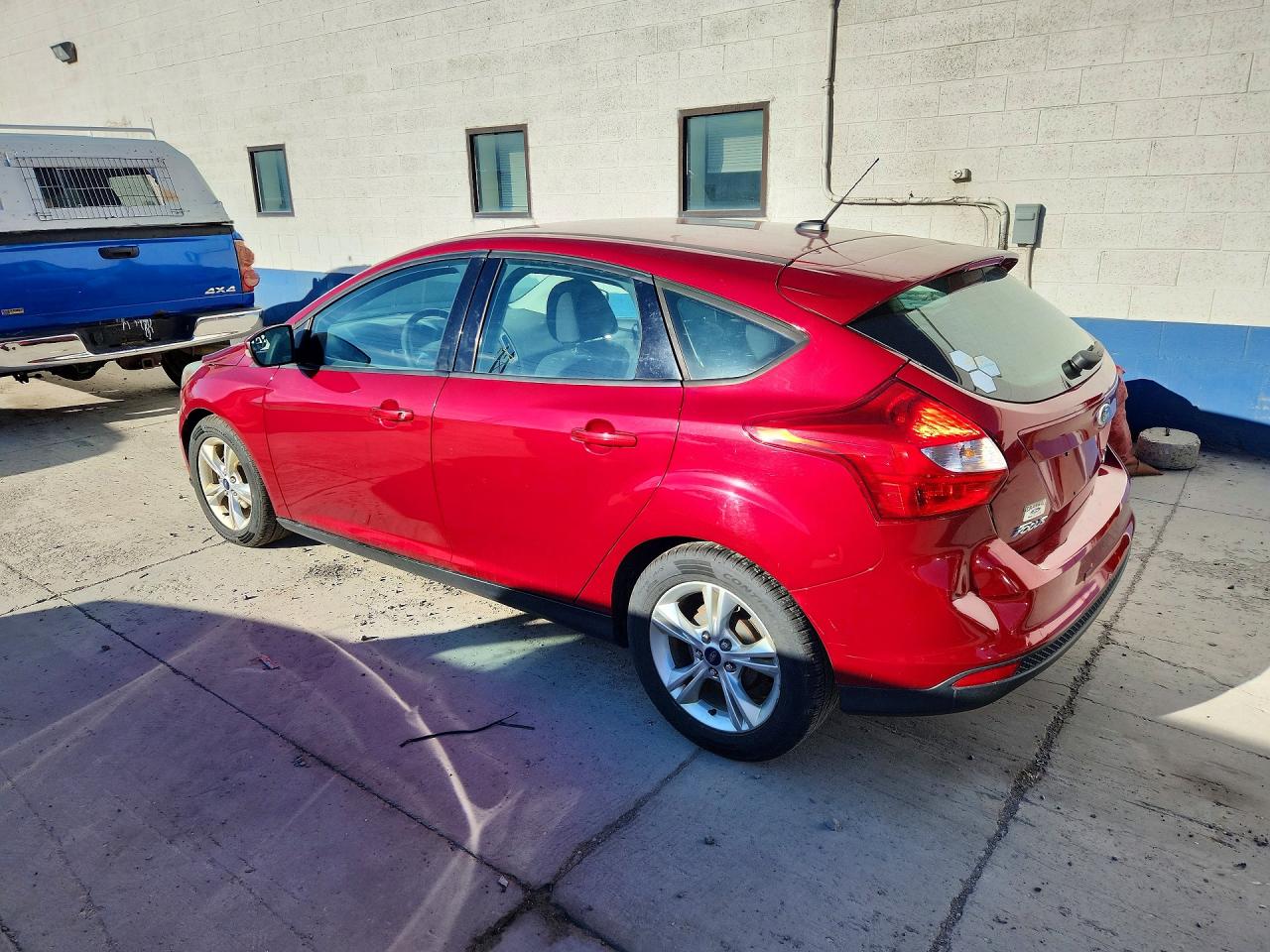 2014 Ford Focus Se Red vin: 1FADP3K24EL327381