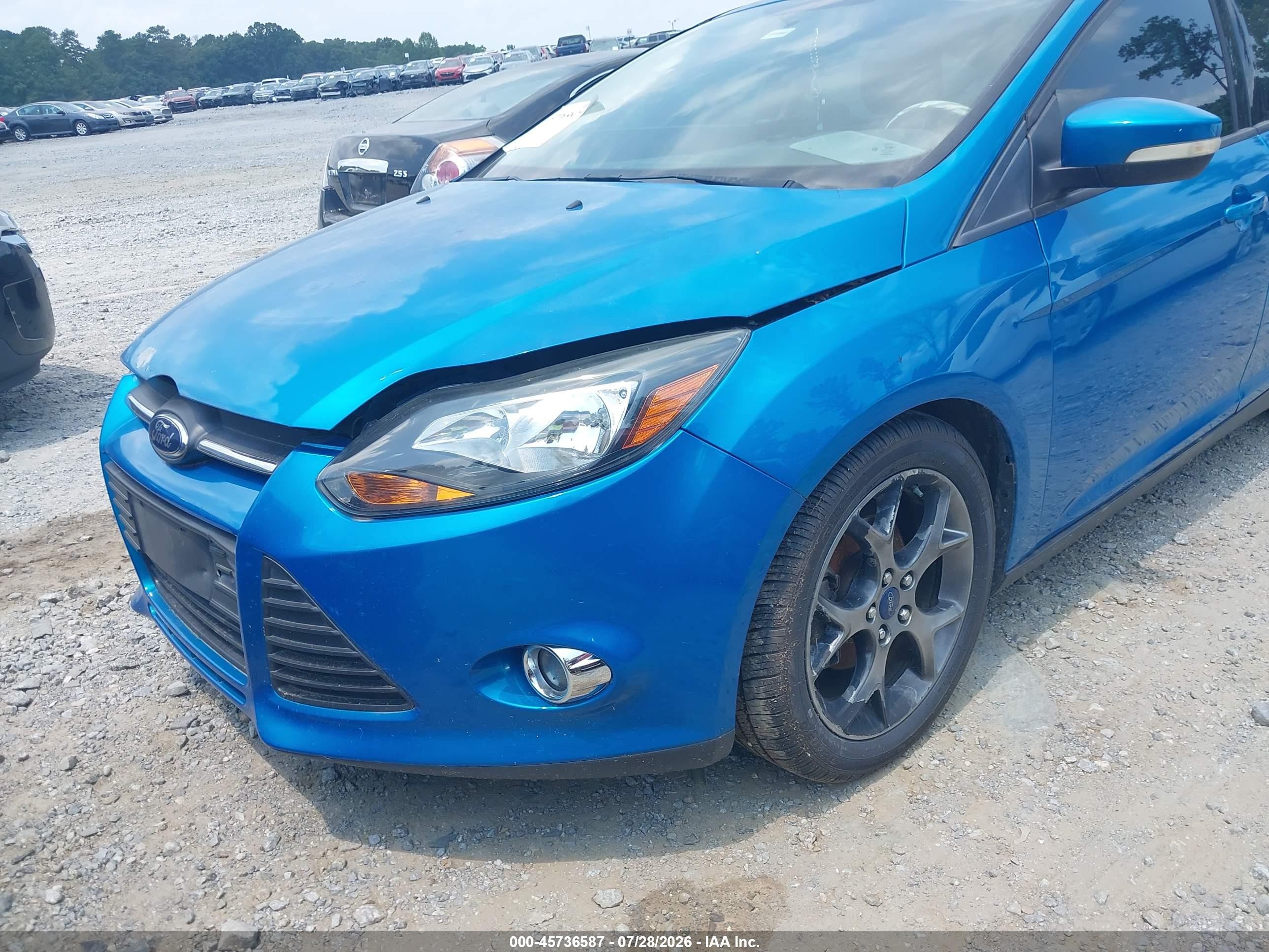 2014 Ford Focus Se Синий vin: 1FADP3K24EL360154