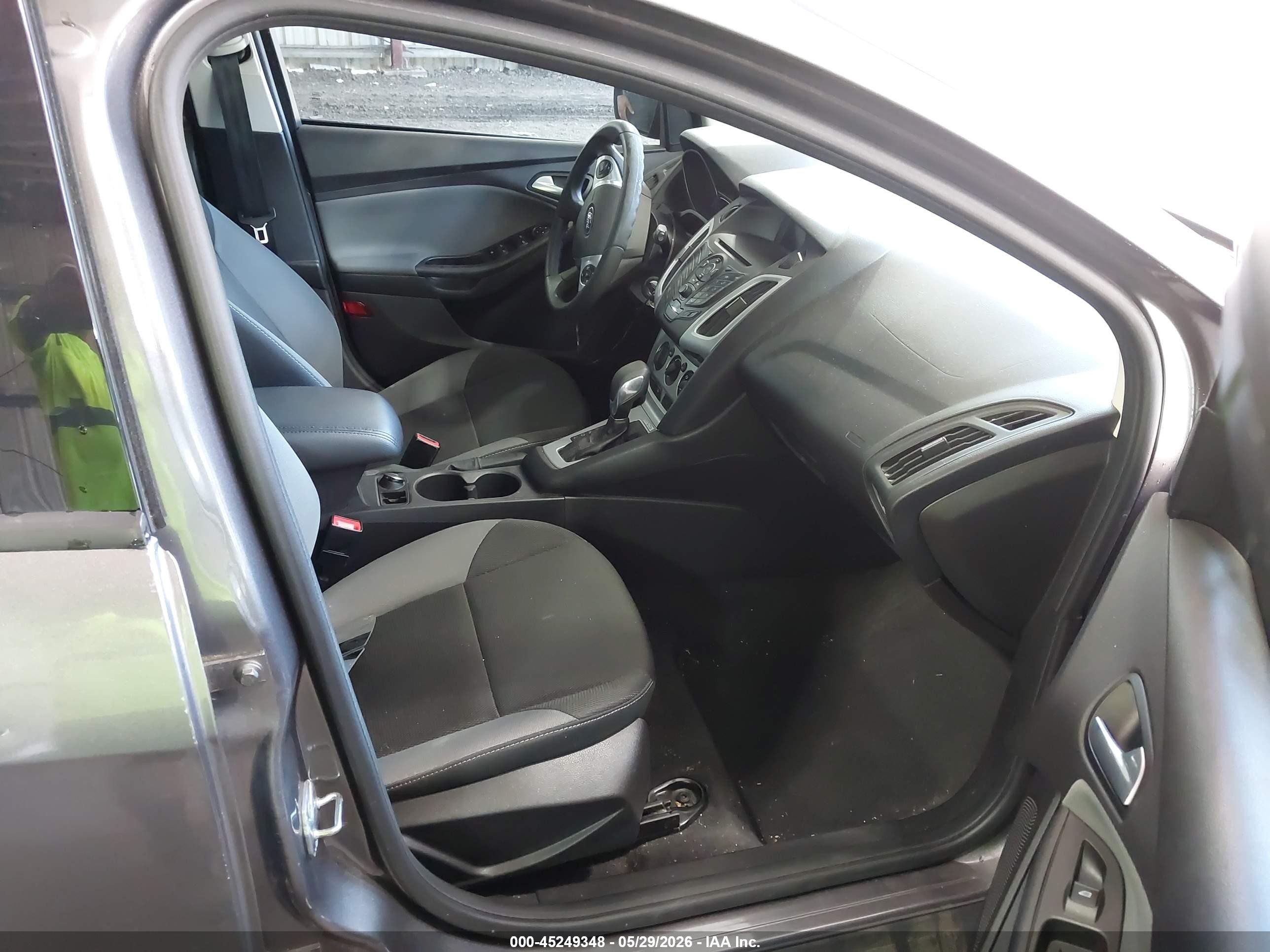 2014 Ford Focus Se Blue vin: 1FADP3K24EL396734