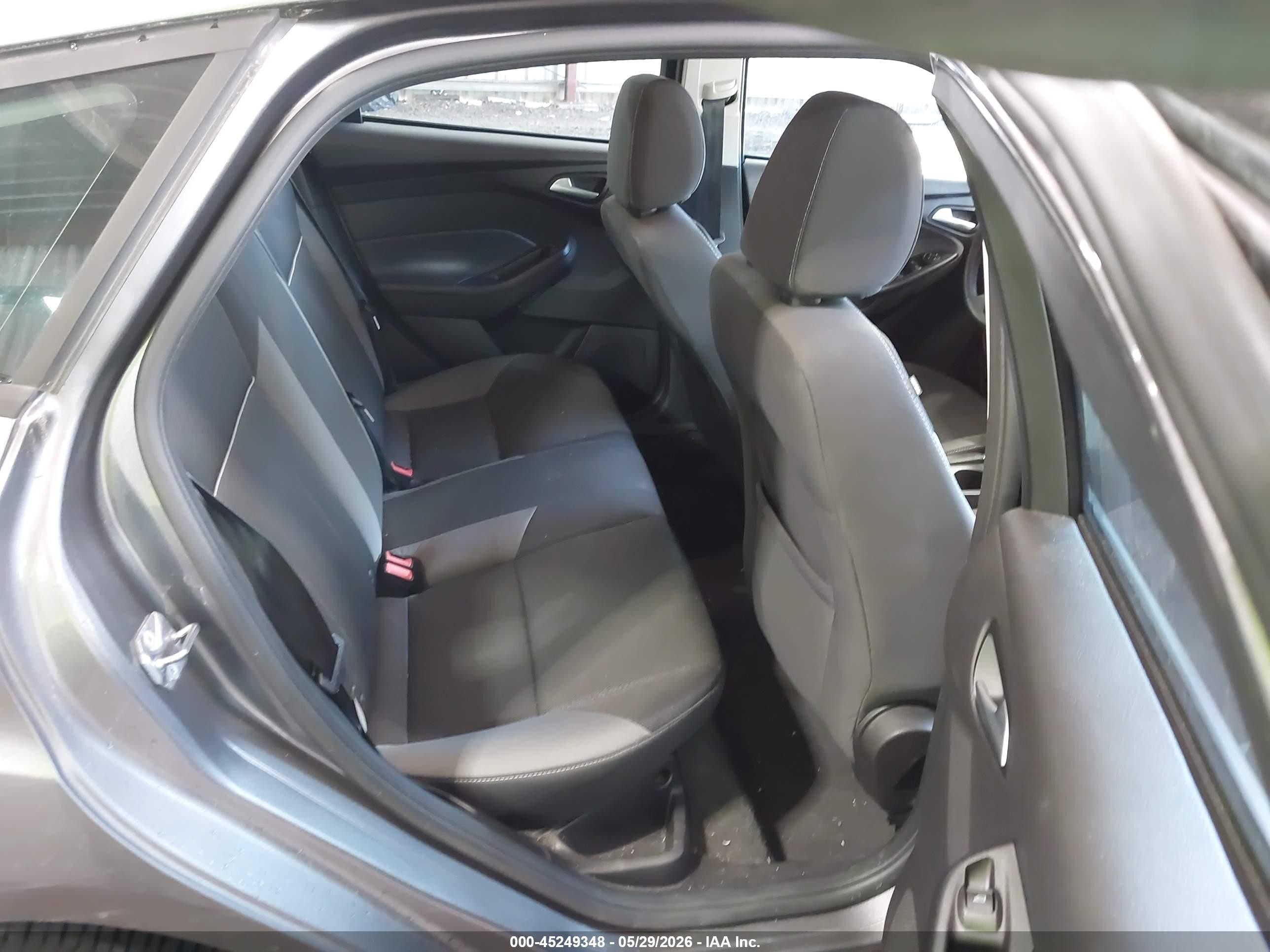 2014 Ford Focus Se Blue vin: 1FADP3K24EL396734