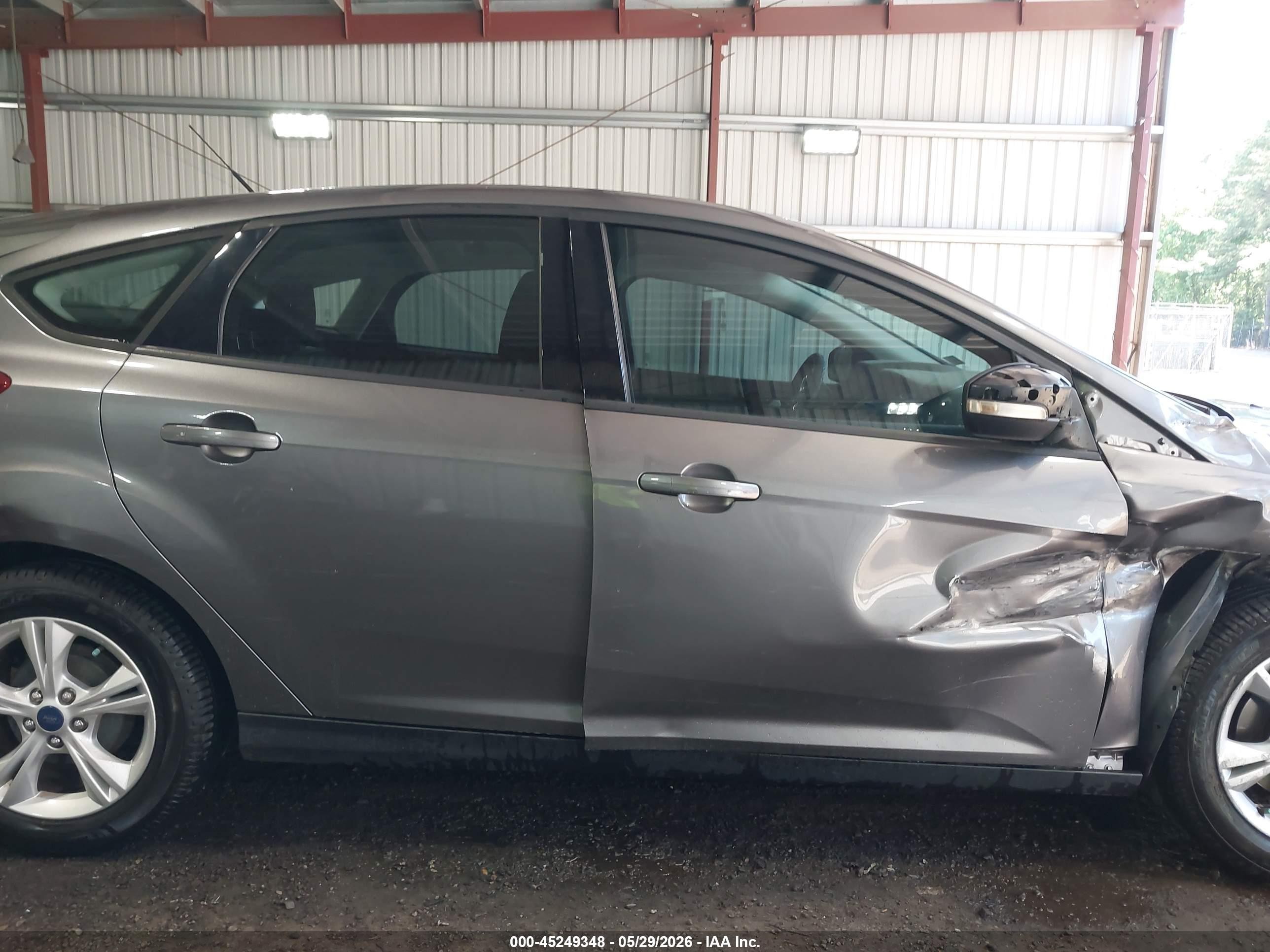 2014 Ford Focus Se Blue vin: 1FADP3K24EL396734