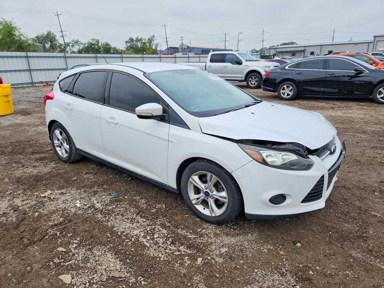 2014 Ford Focus Se White vin: 1FADP3K24EL400250