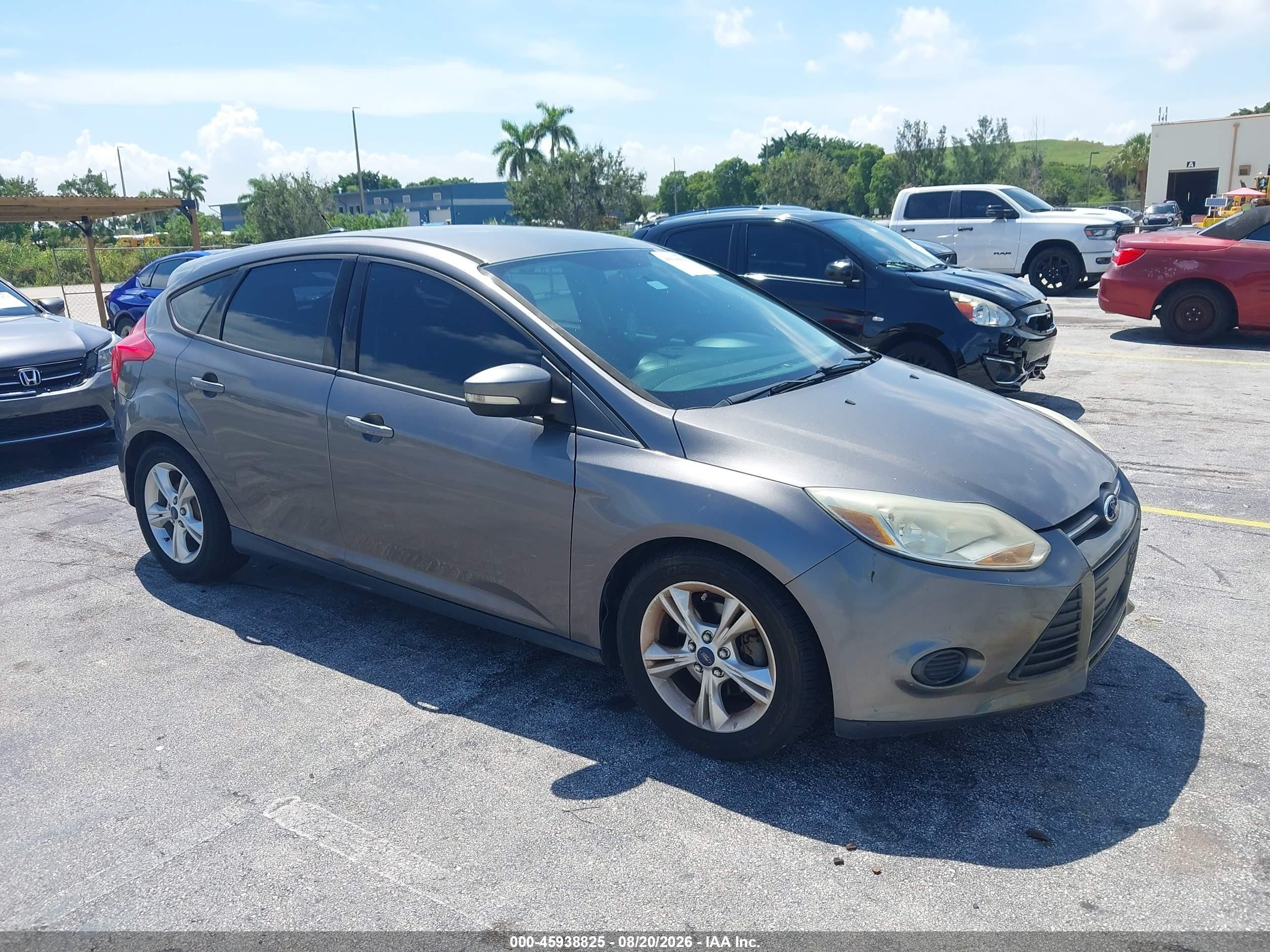2014 Ford Focus Se Gray vin: 1FADP3K24EL400913