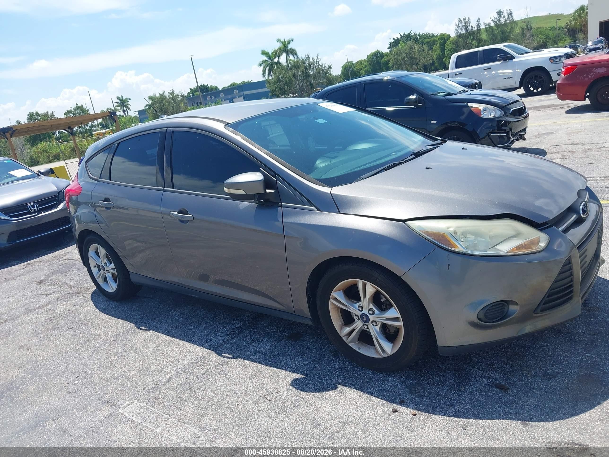2014 Ford Focus Se Gray vin: 1FADP3K24EL400913