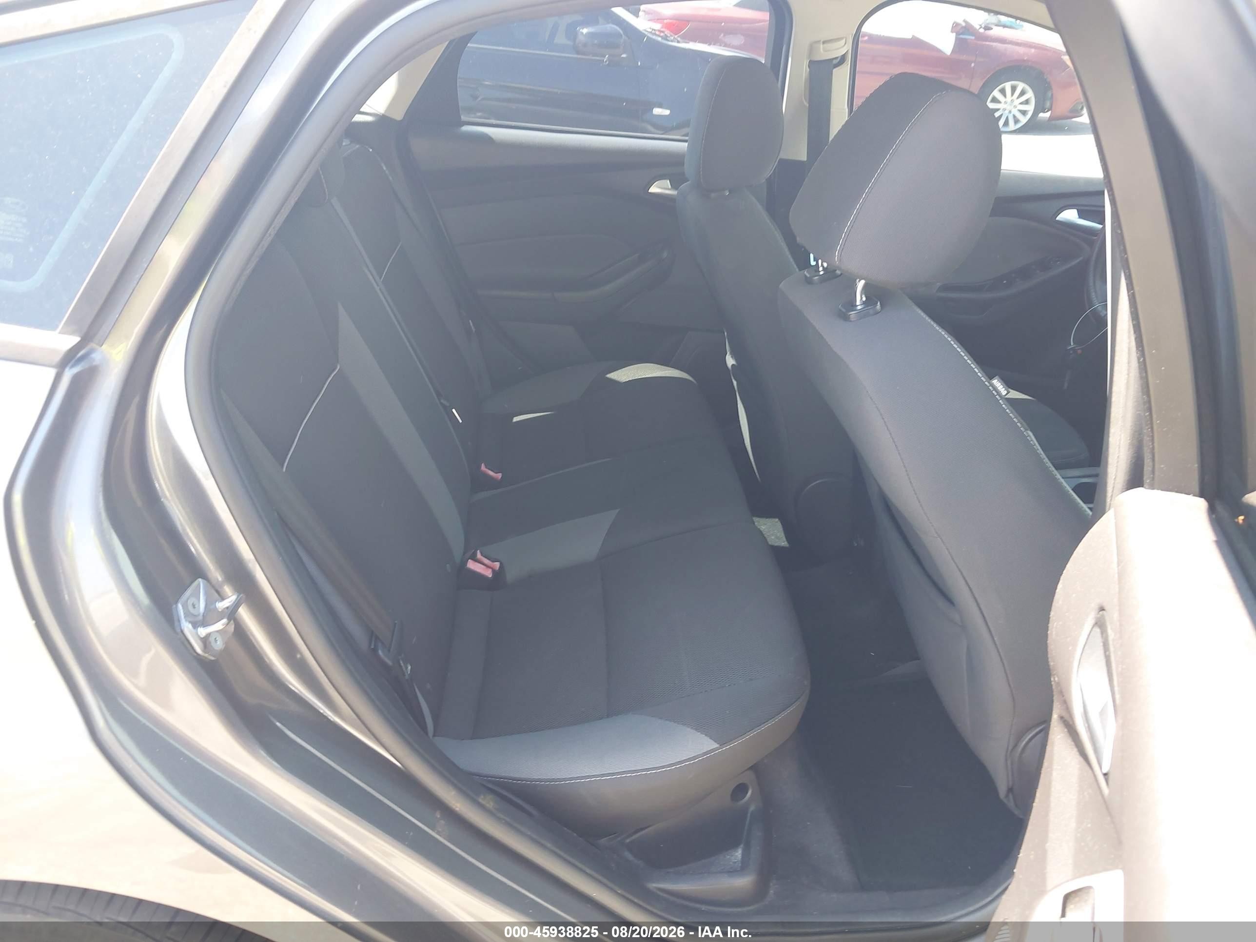 2014 Ford Focus Se Gray vin: 1FADP3K24EL400913