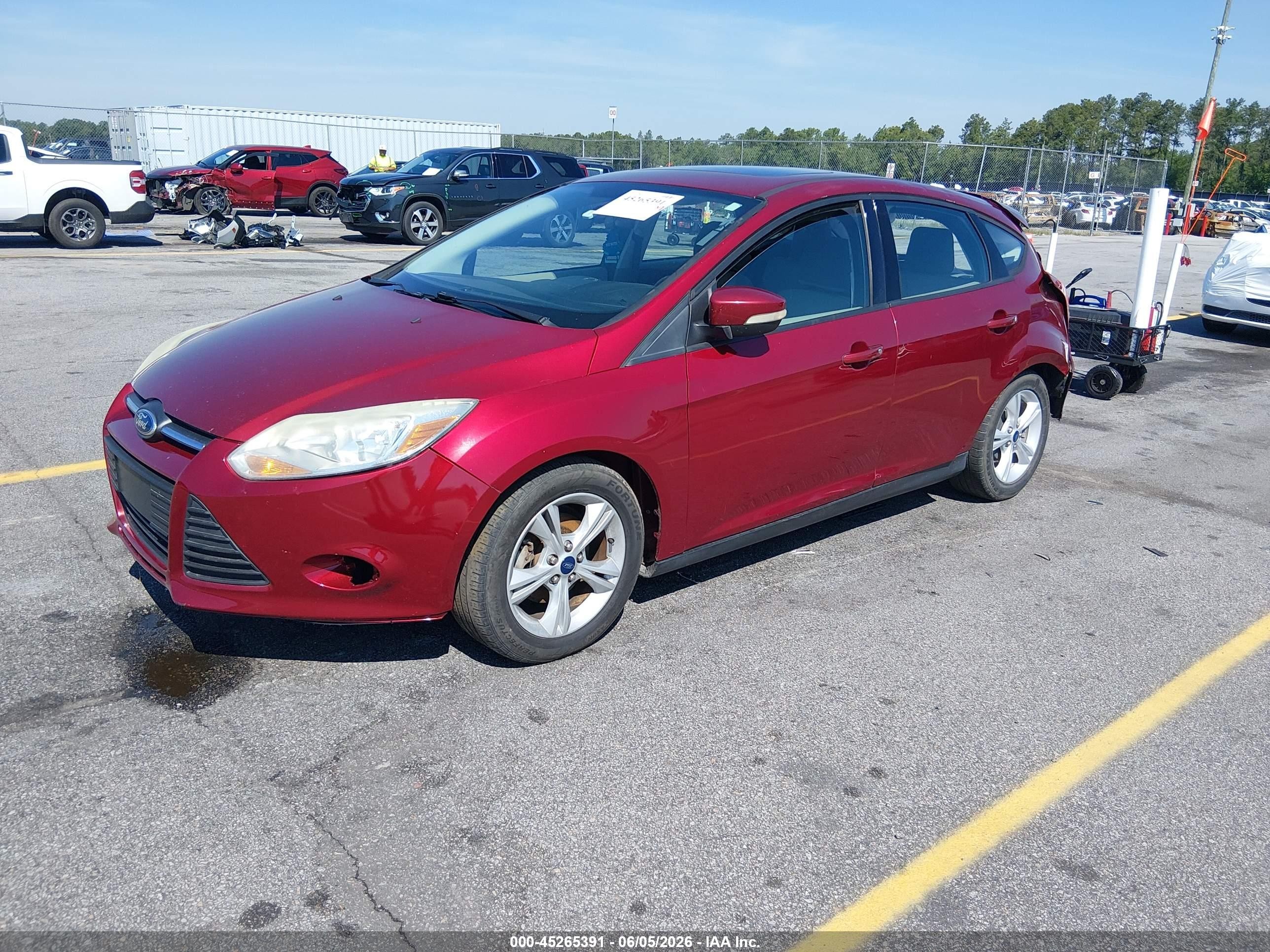 2014 Ford Focus Se Red vin: 1FADP3K24EL416576