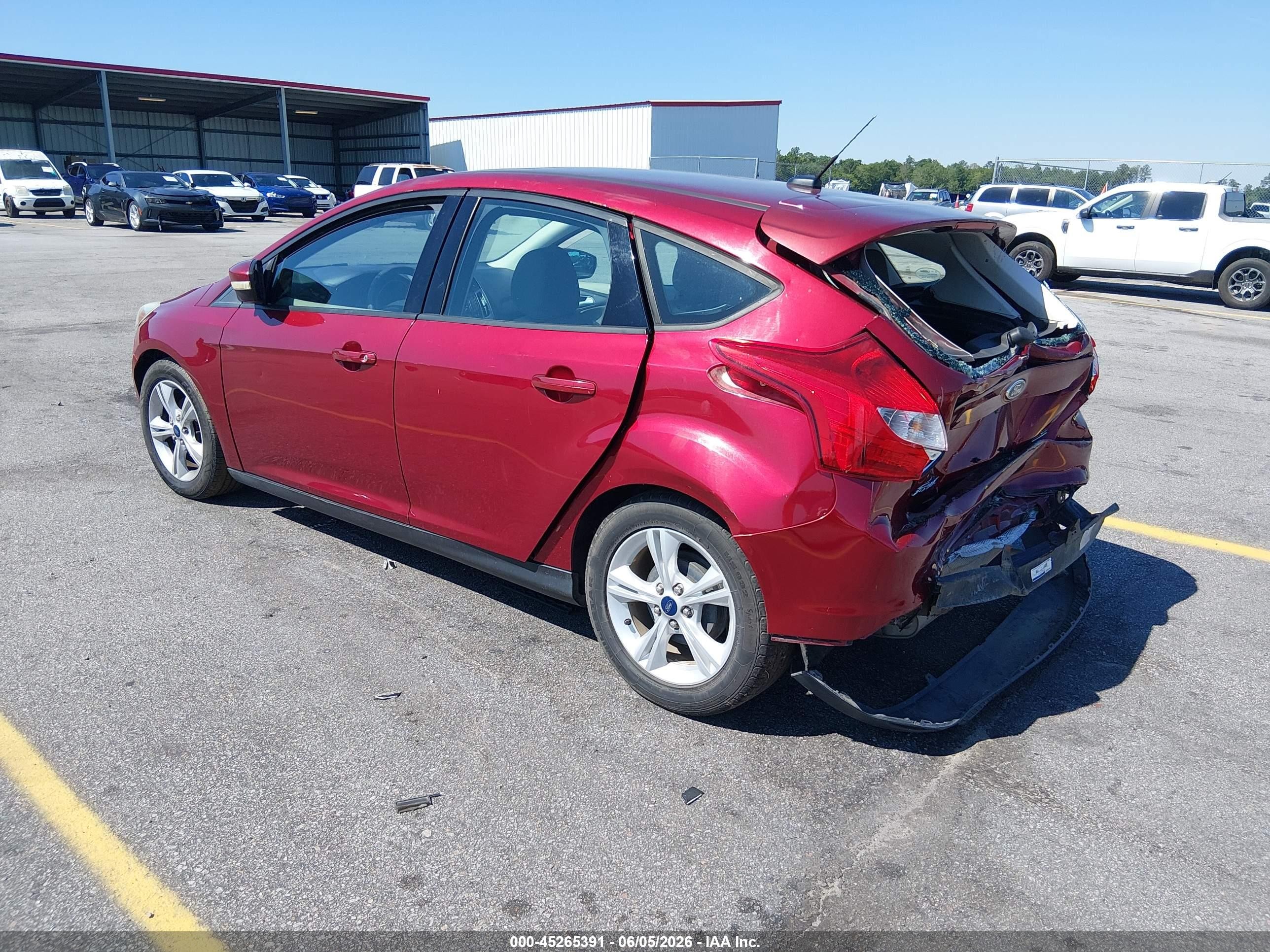 2014 Ford Focus Se Red vin: 1FADP3K24EL416576