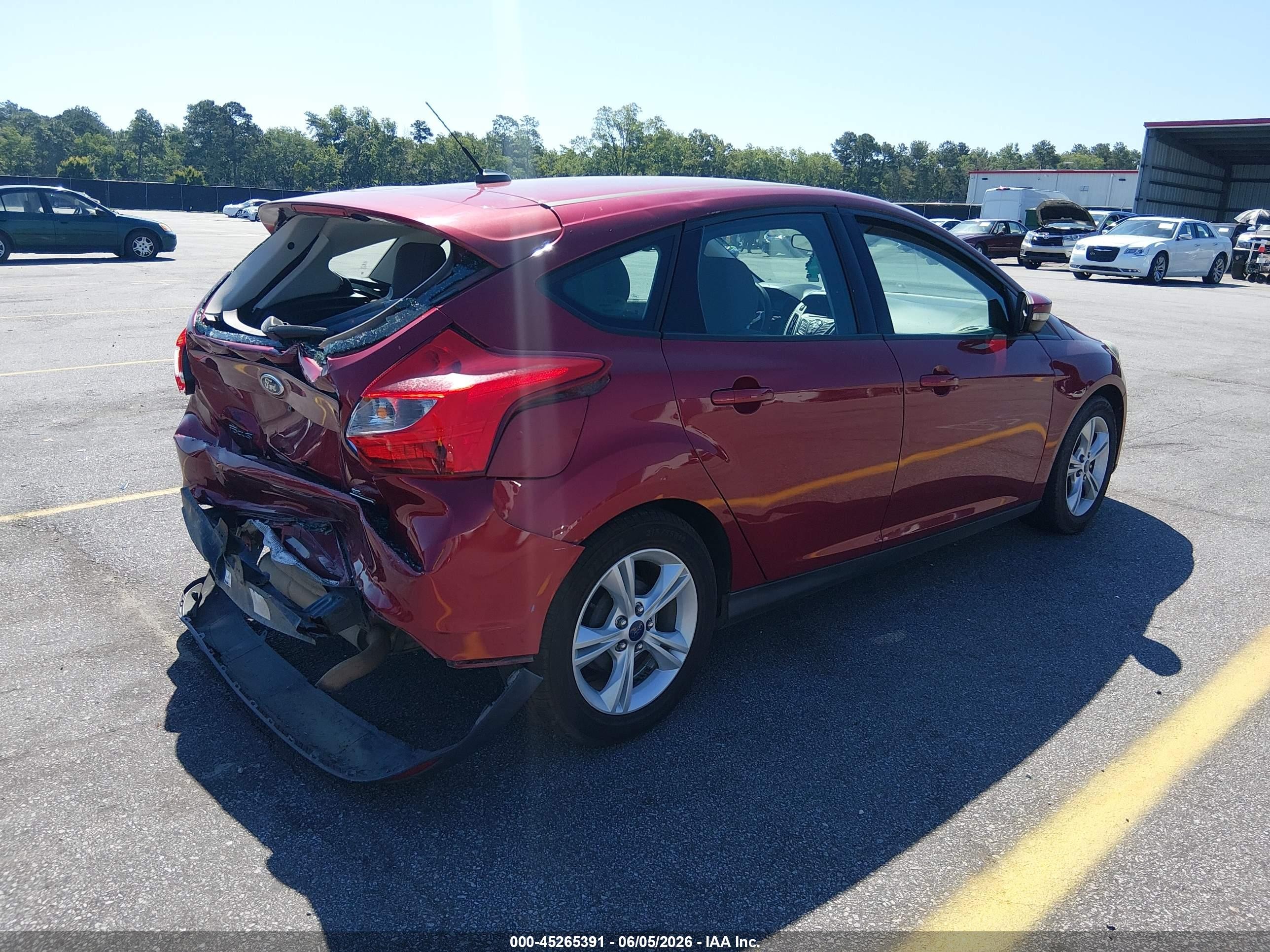 2014 Ford Focus Se Red vin: 1FADP3K24EL416576