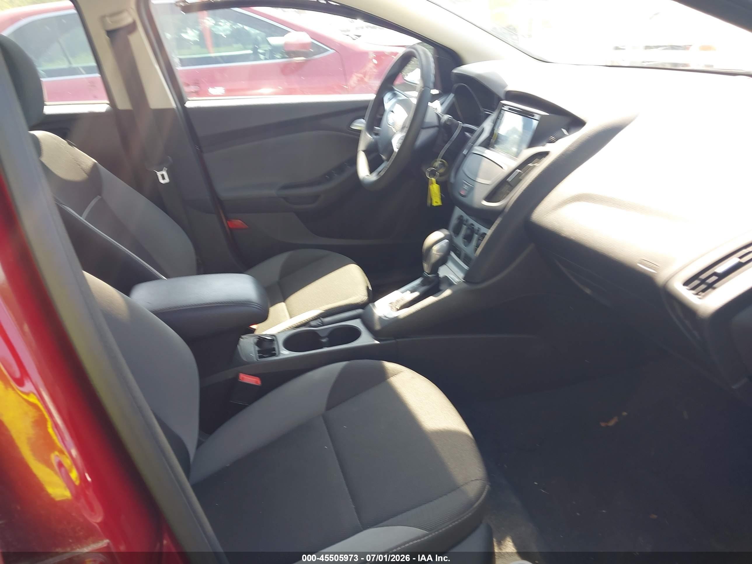 2014 Ford Focus Se Red vin: 1FADP3K24EL447066