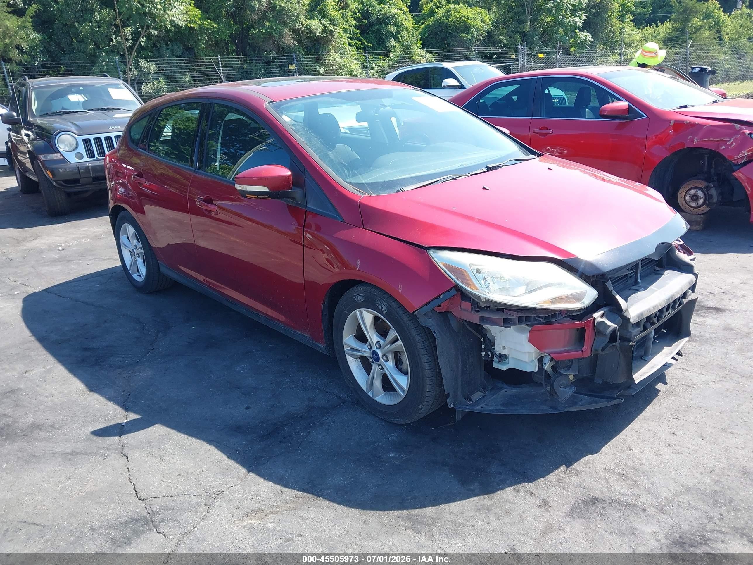 2014 Ford Focus Se Red vin: 1FADP3K24EL447066