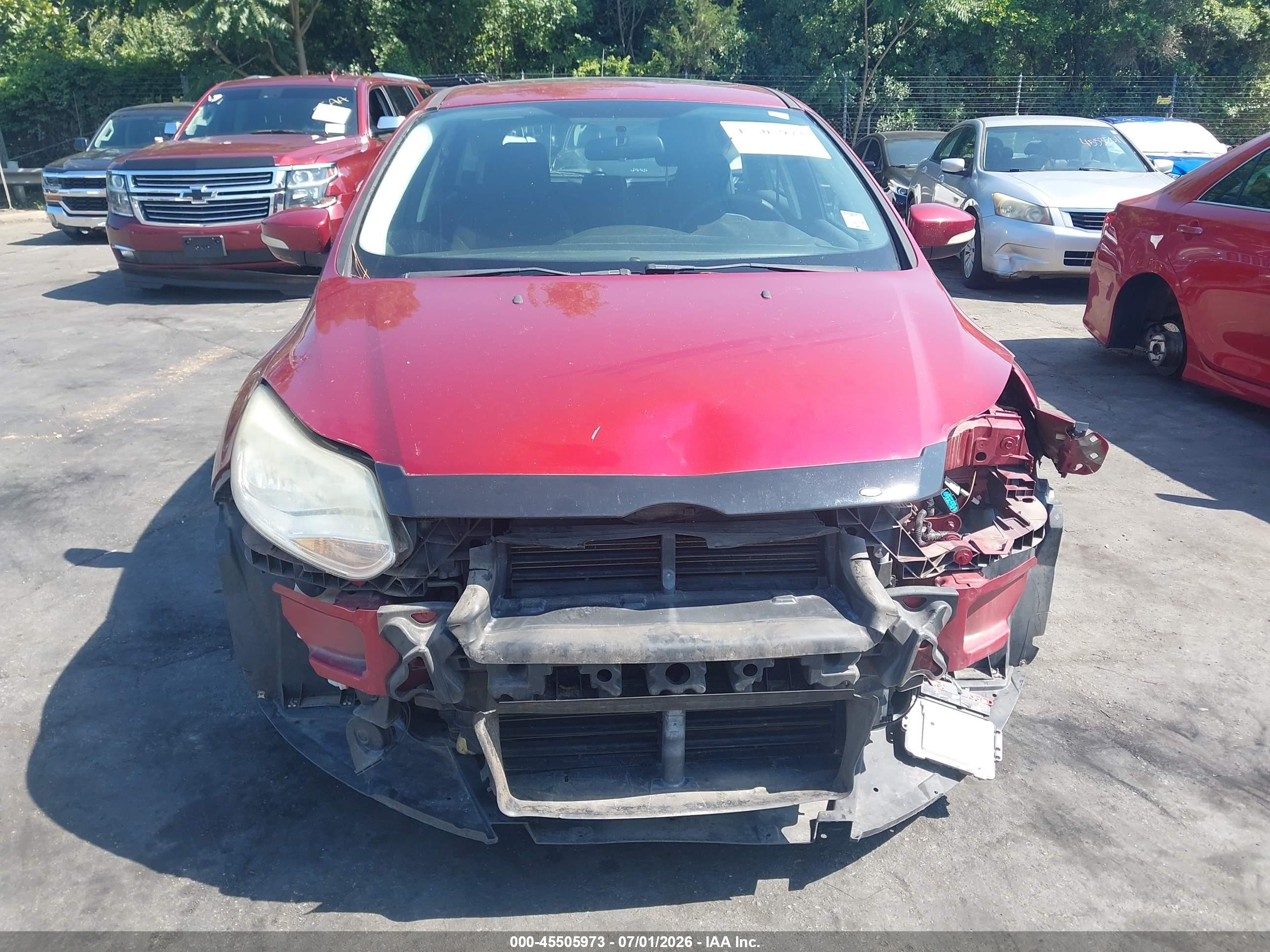 2014 Ford Focus Se Red vin: 1FADP3K24EL447066