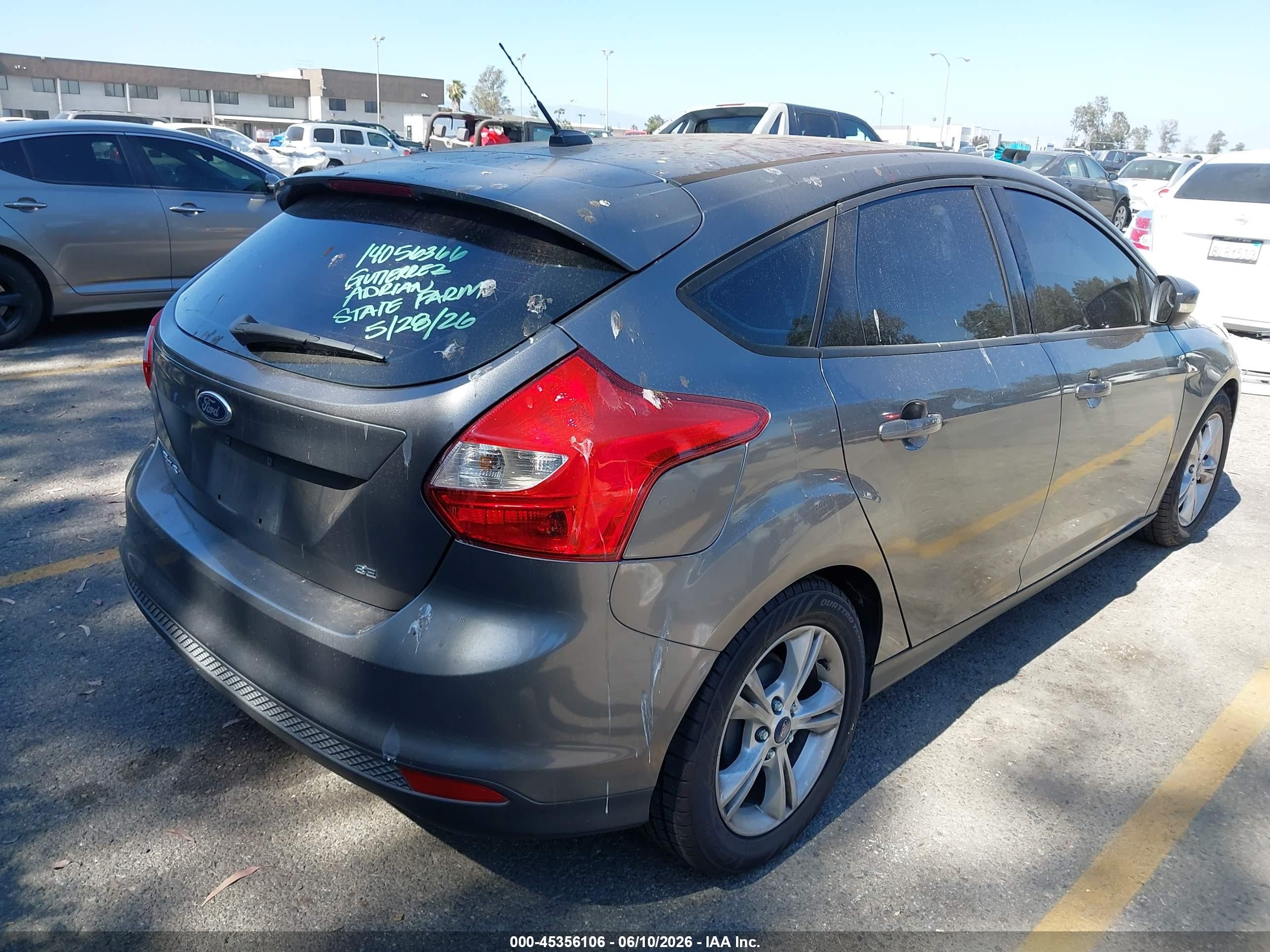 2014 Ford Focus Se Gray vin: 1FADP3K24EL453353
