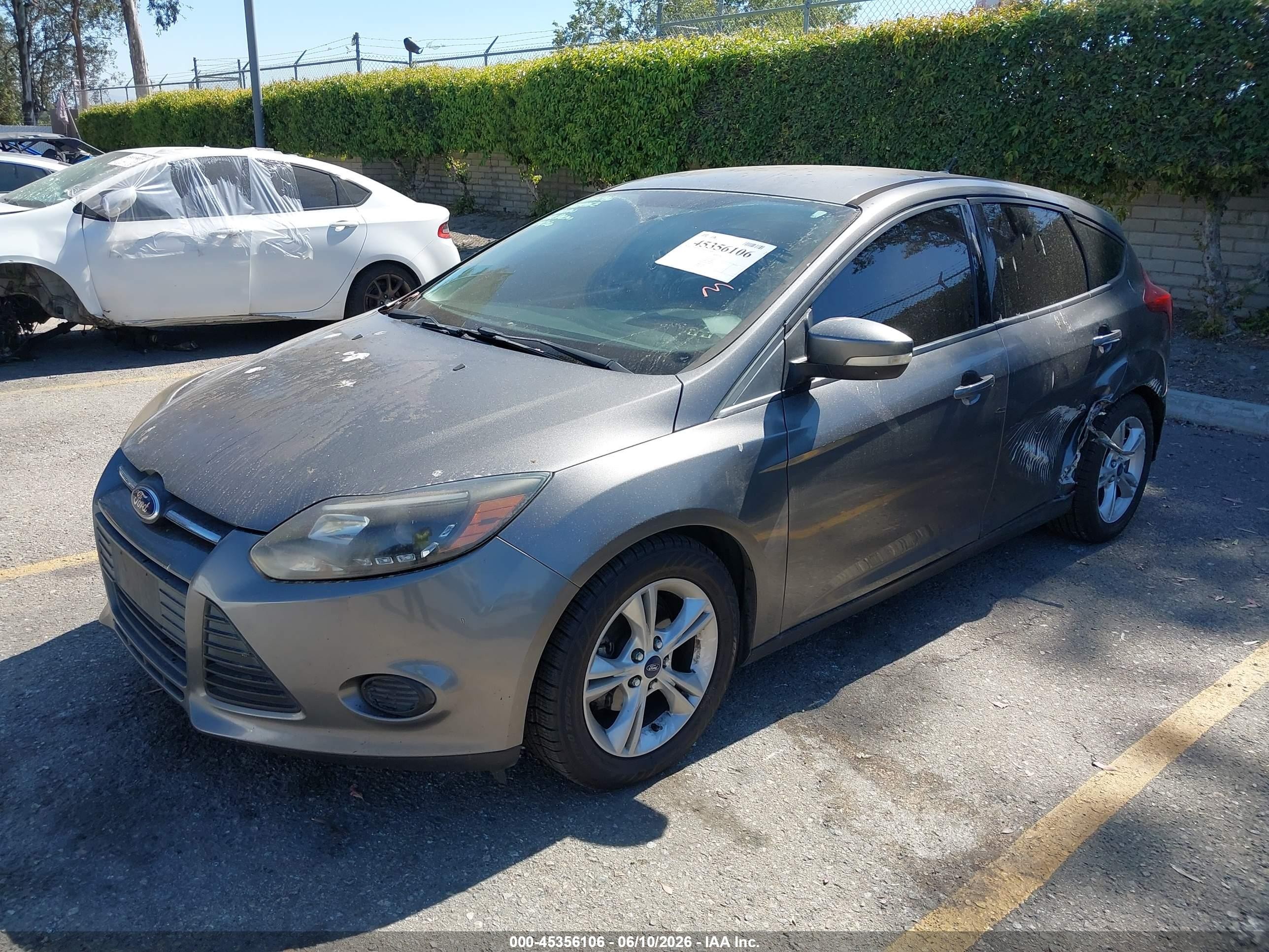 2014 Ford Focus Se Gray vin: 1FADP3K24EL453353