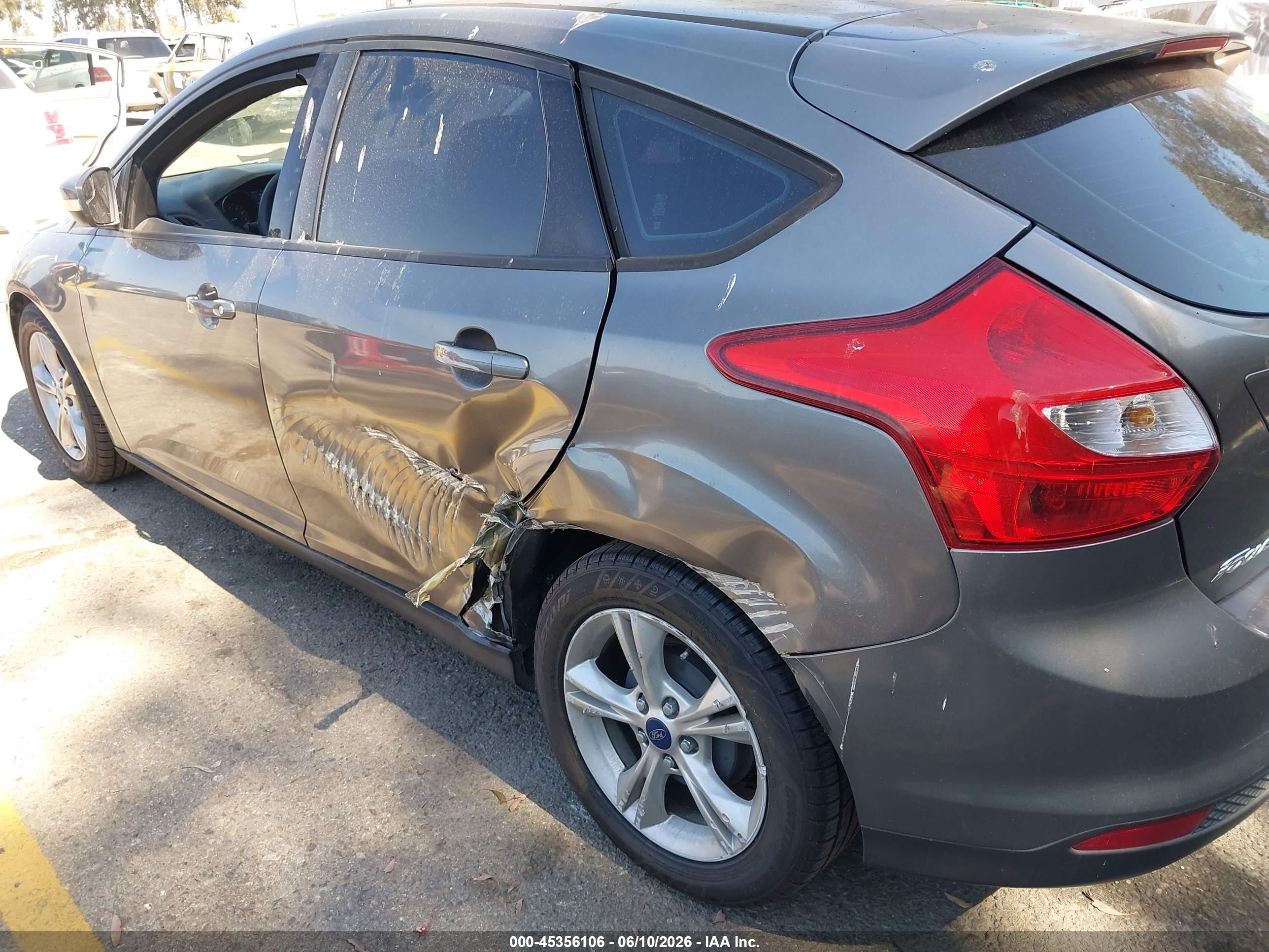 2014 Ford Focus Se Gray vin: 1FADP3K24EL453353
