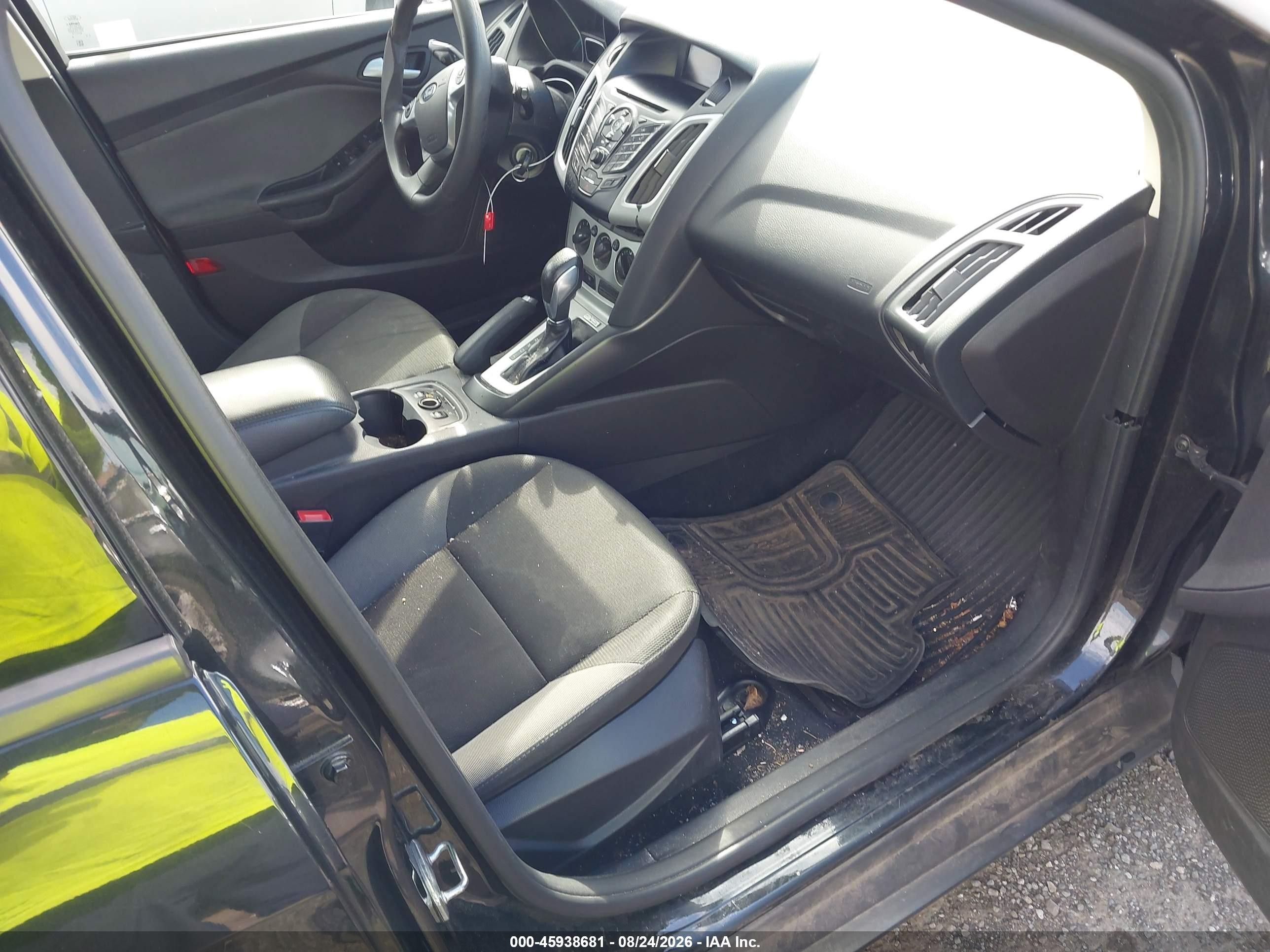 2014 Ford Focus Se Black vin: 1FADP3K24EL456740