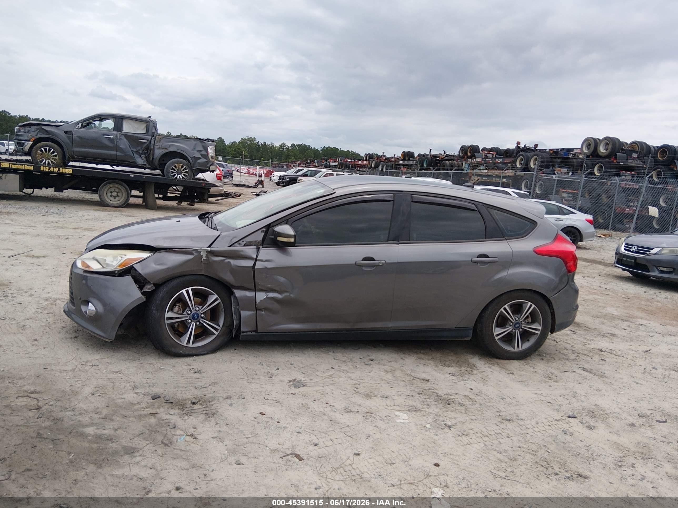 2014 Ford Focus Se Gray vin: 1FADP3K24EL457127