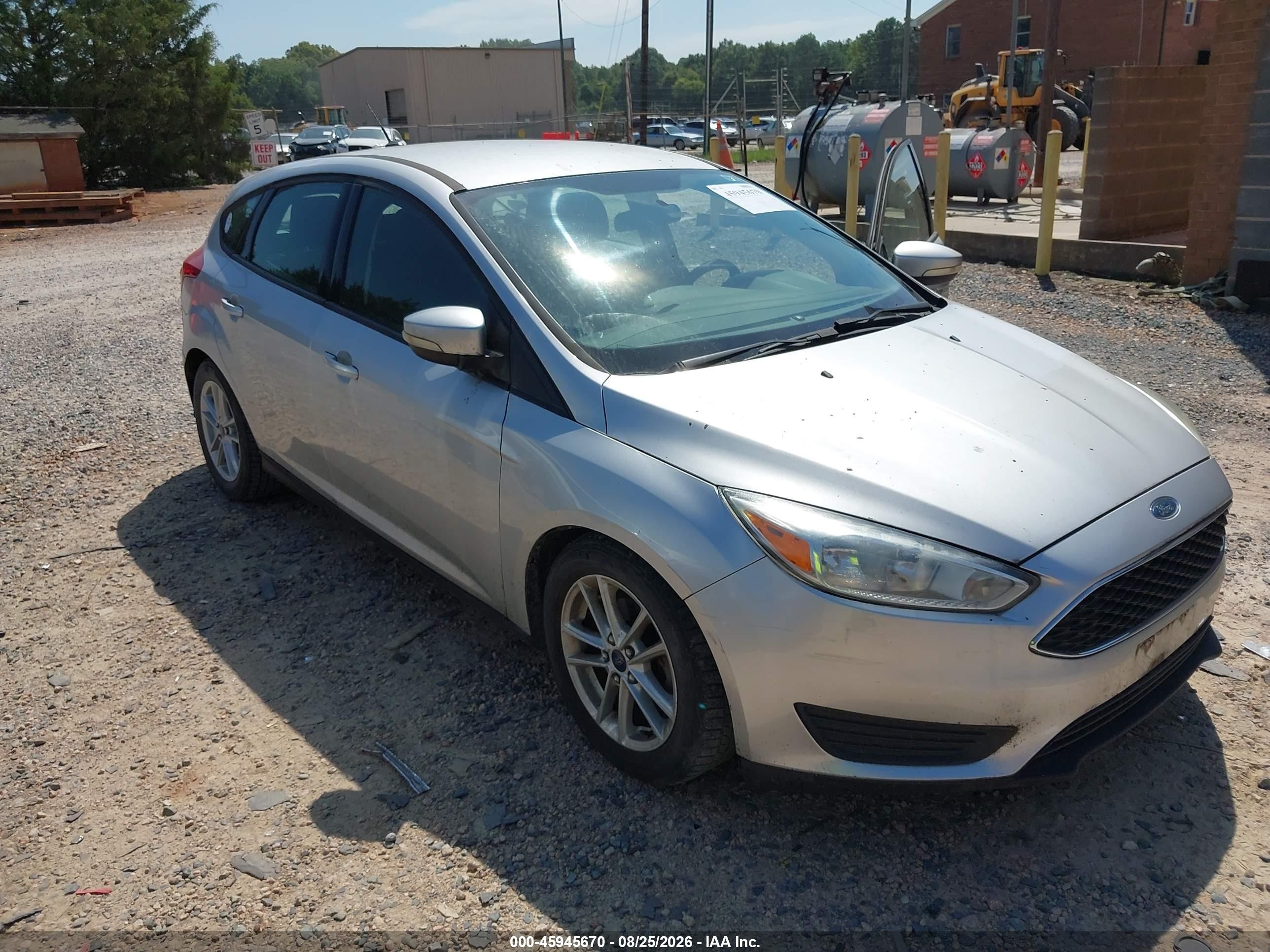2015 Ford Focus Se Silver vin: 1FADP3K24FL223250