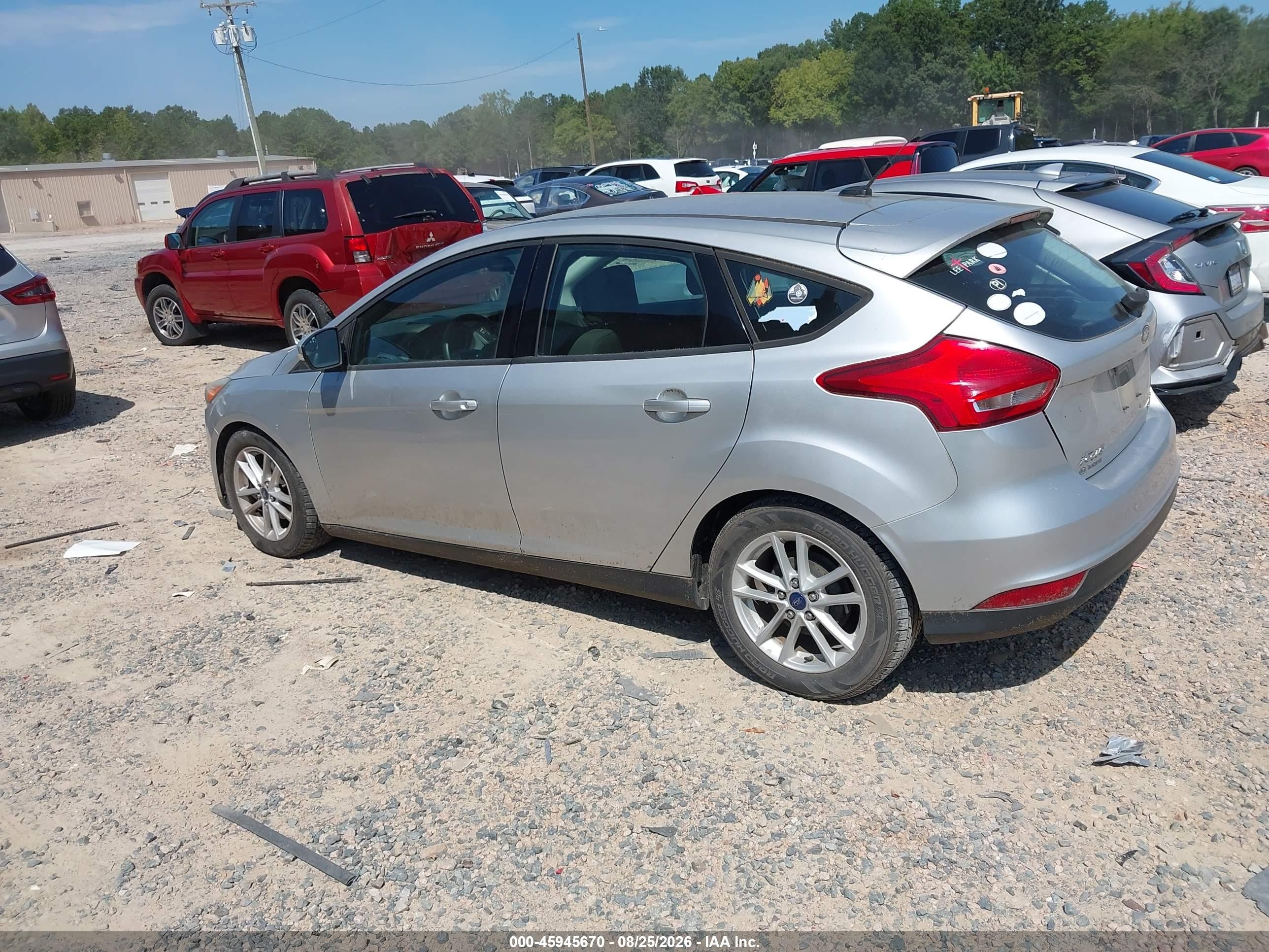 2015 Ford Focus Se Silver vin: 1FADP3K24FL223250