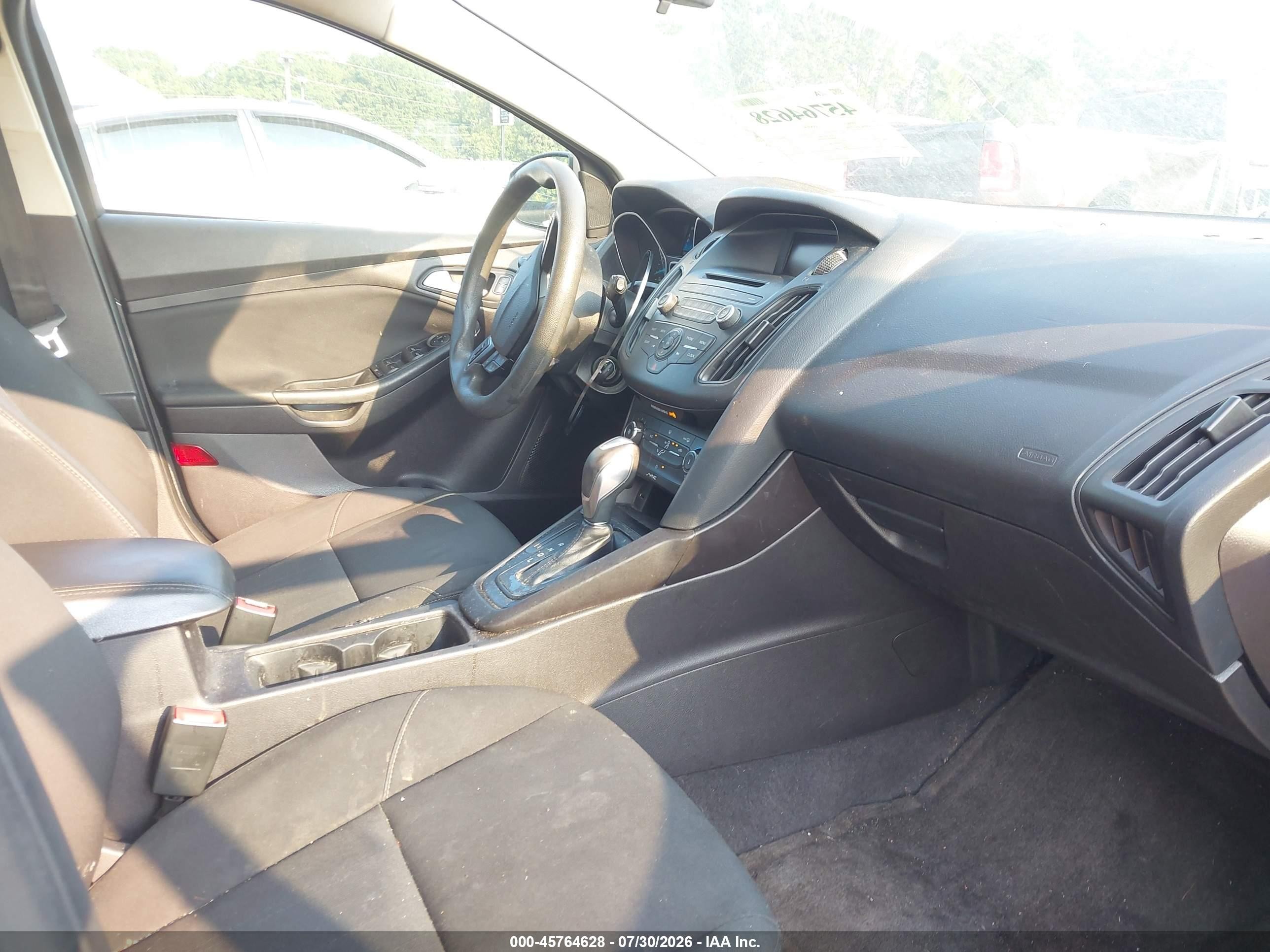 2015 Ford Focus Se Gray vin: 1FADP3K24FL223782