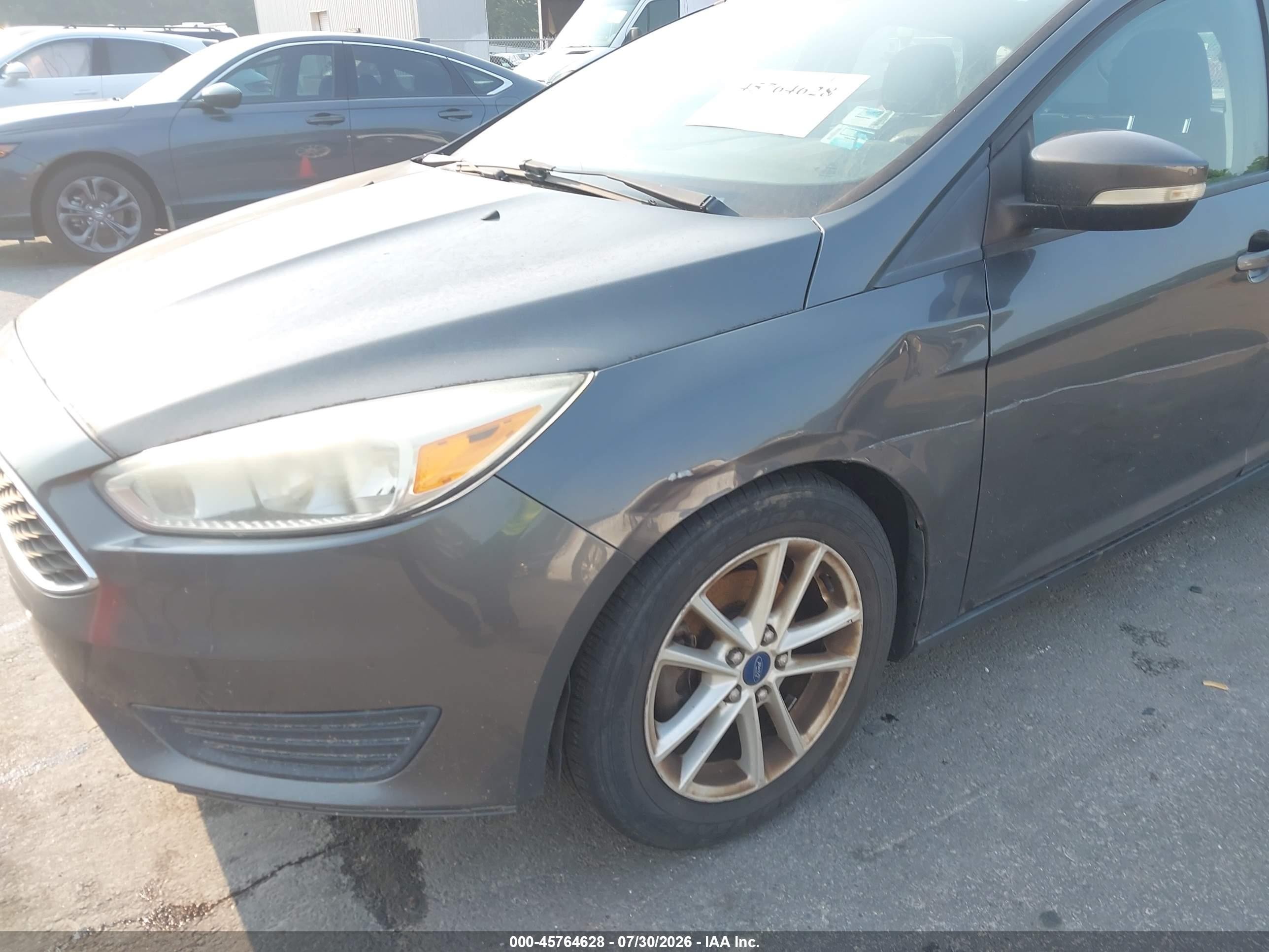 2015 Ford Focus Se Gray vin: 1FADP3K24FL223782