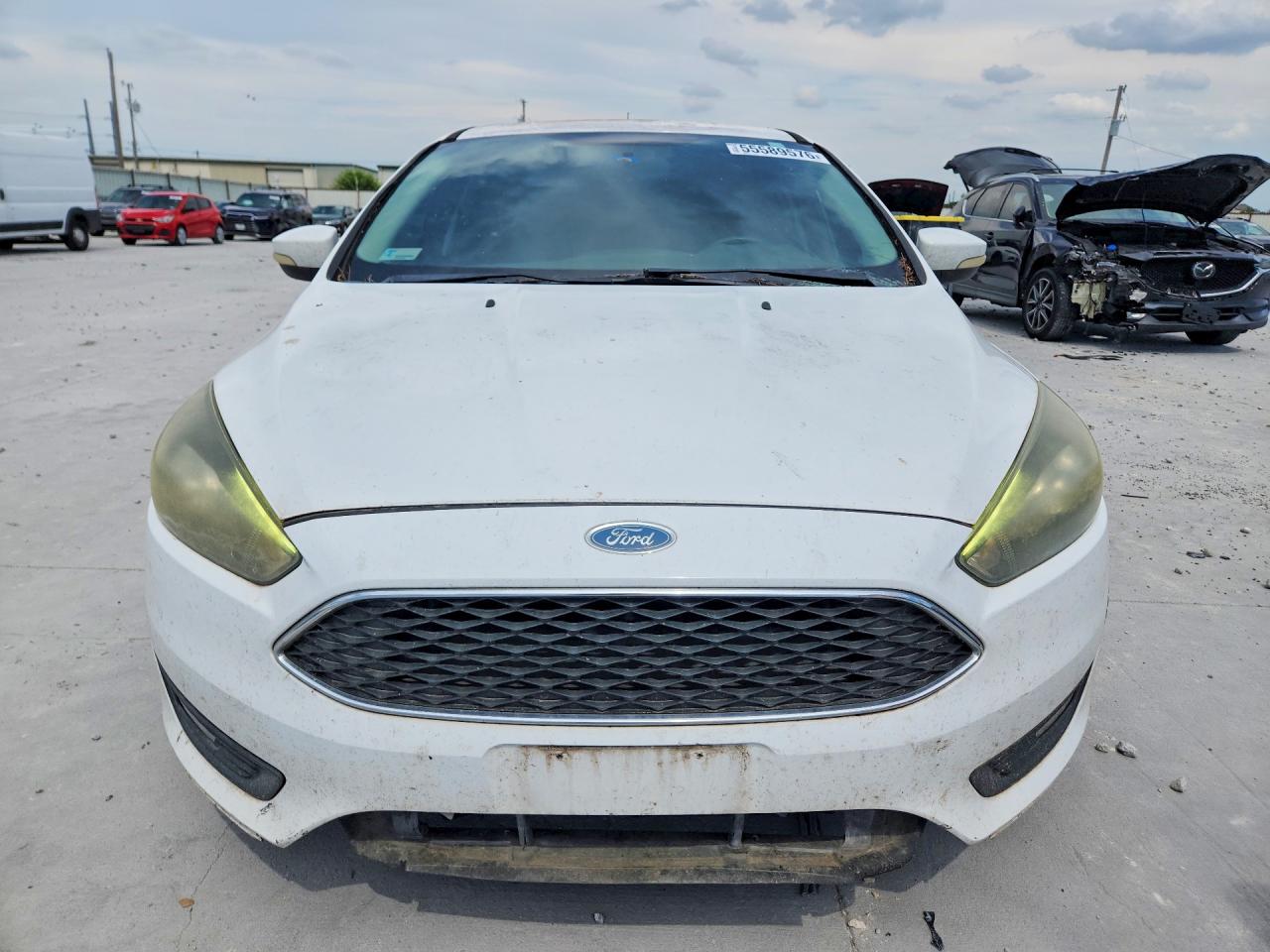 2015 Ford Focus Se White vin: 1FADP3K24FL232577